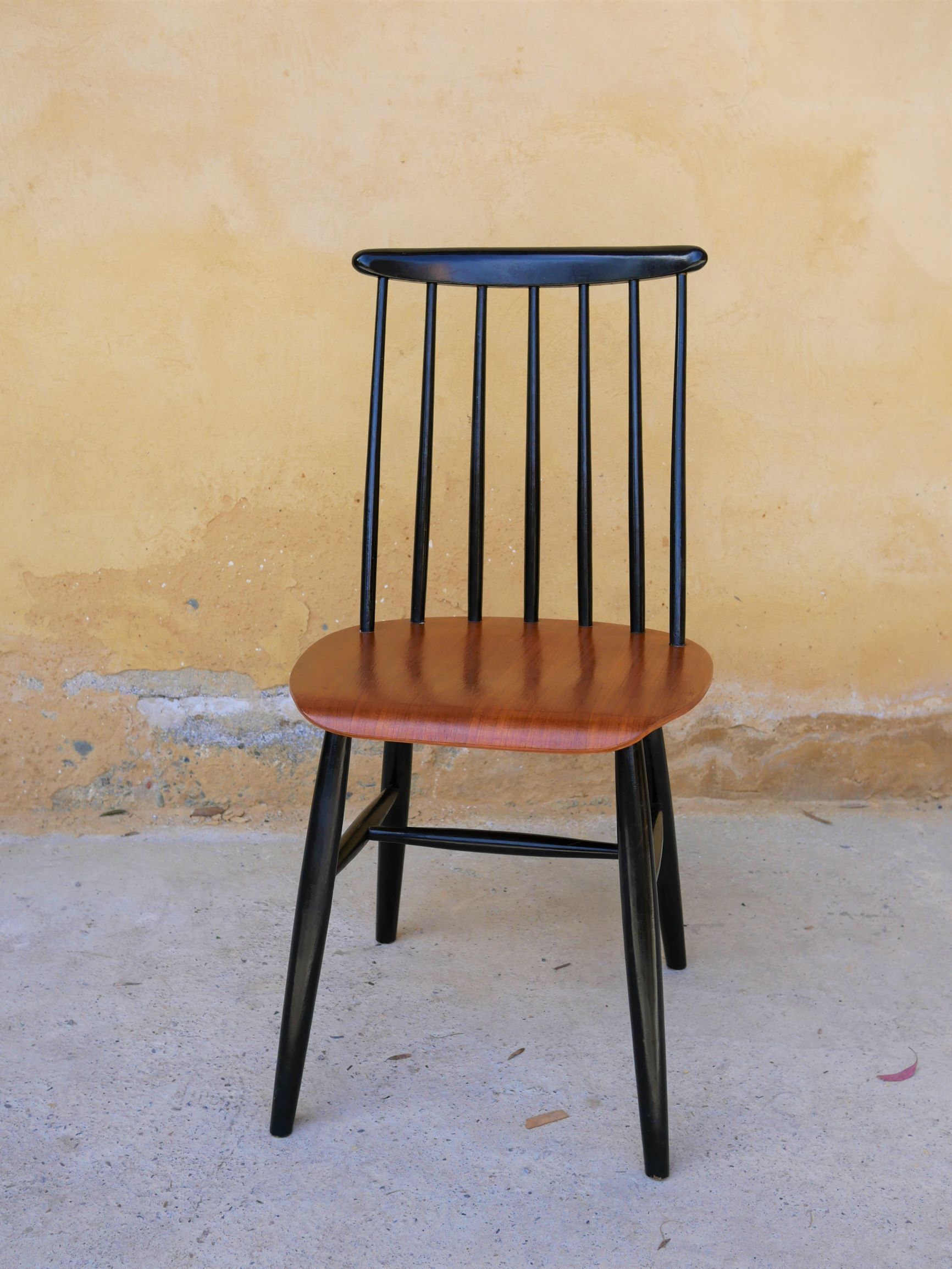 Chaise scandinave par I.Tapiovaara modèle « Fanett »