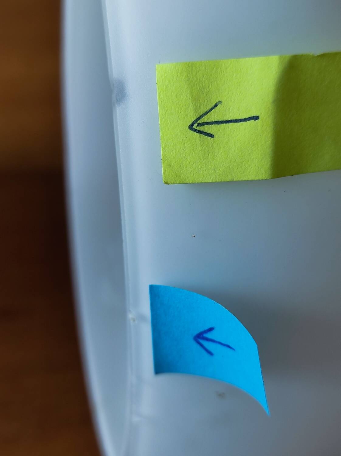 Lot de 2 demi-globes en opaline formeoeuf