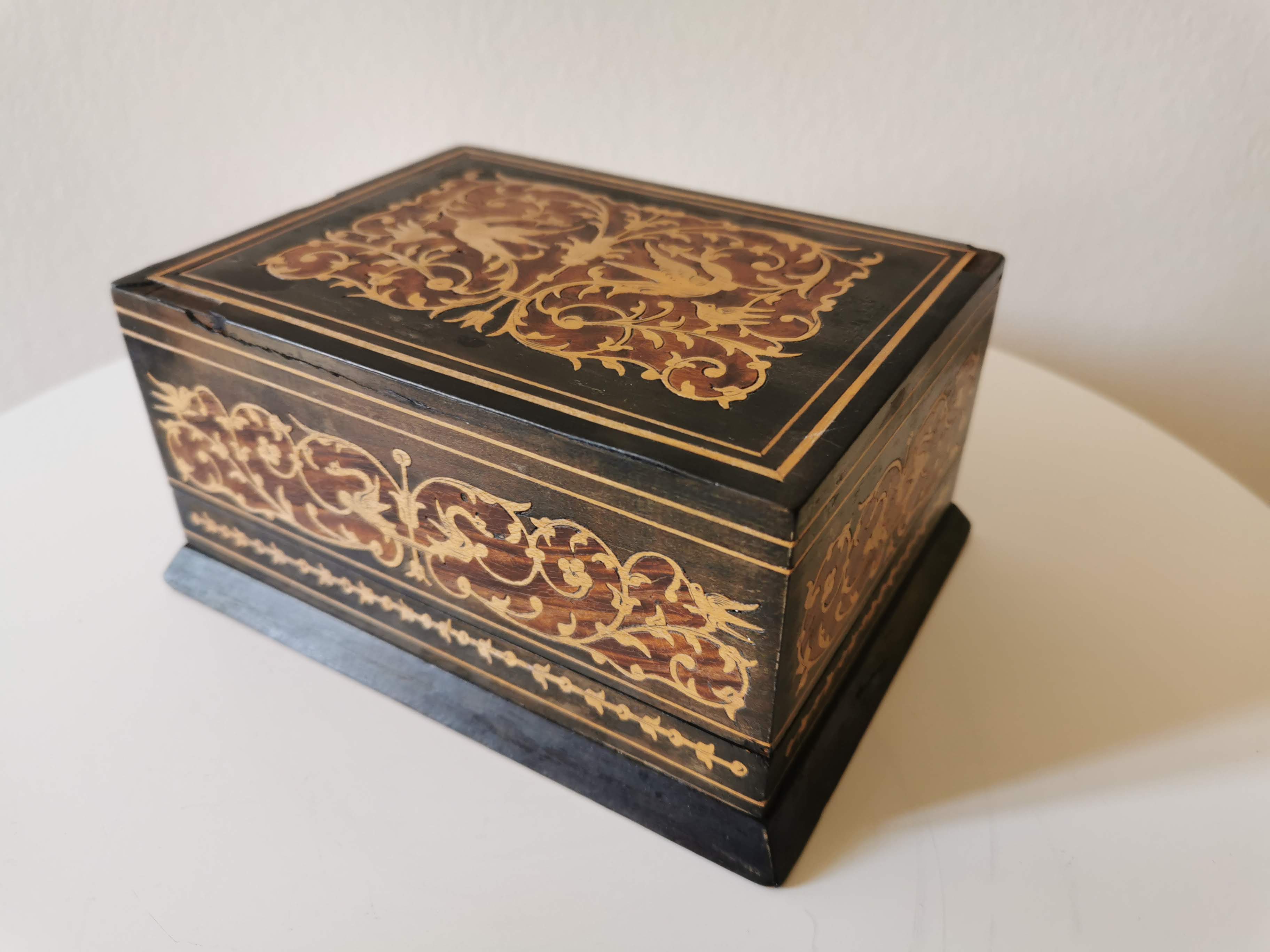 Inmemarked cigarette box