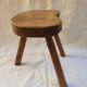 Tabouret tripode ardèchois