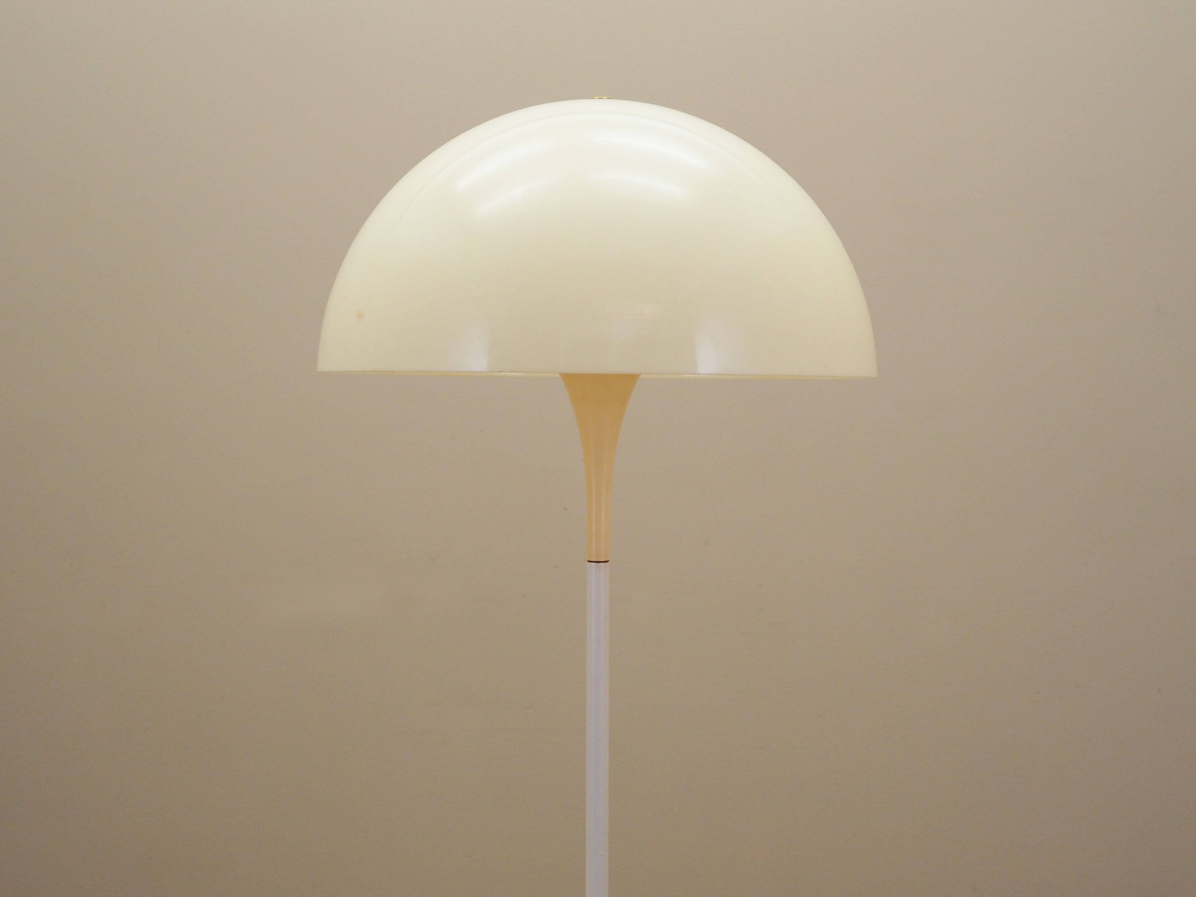 Floor lamp Panthella, Danish design, 1970s, manufacturer: Louis Poulsen, de