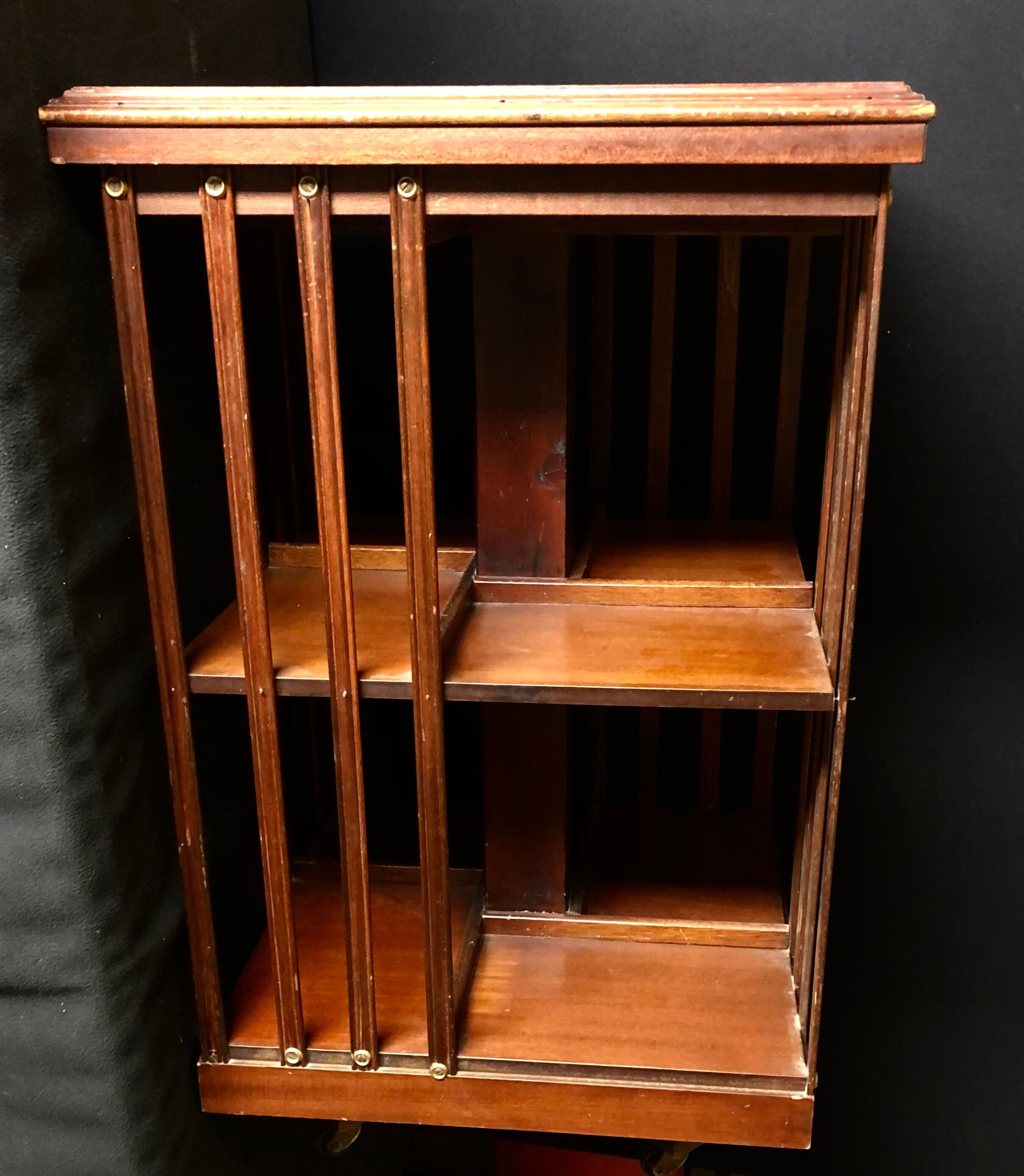 Bibliotheque tournante anglaise