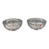 Un ensemble de bougeoirs iittala en verre transparent clair.
