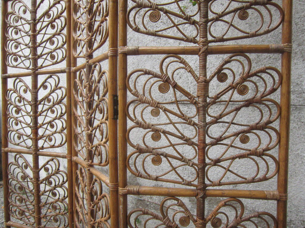Rattan screen peacock 70s