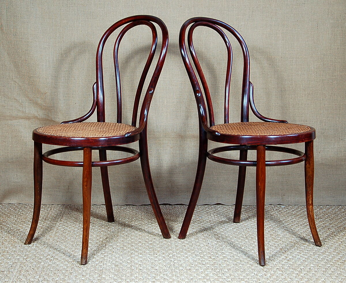 Pair of chairs THONET No.18 around 1900