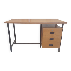 Bureau moderniste