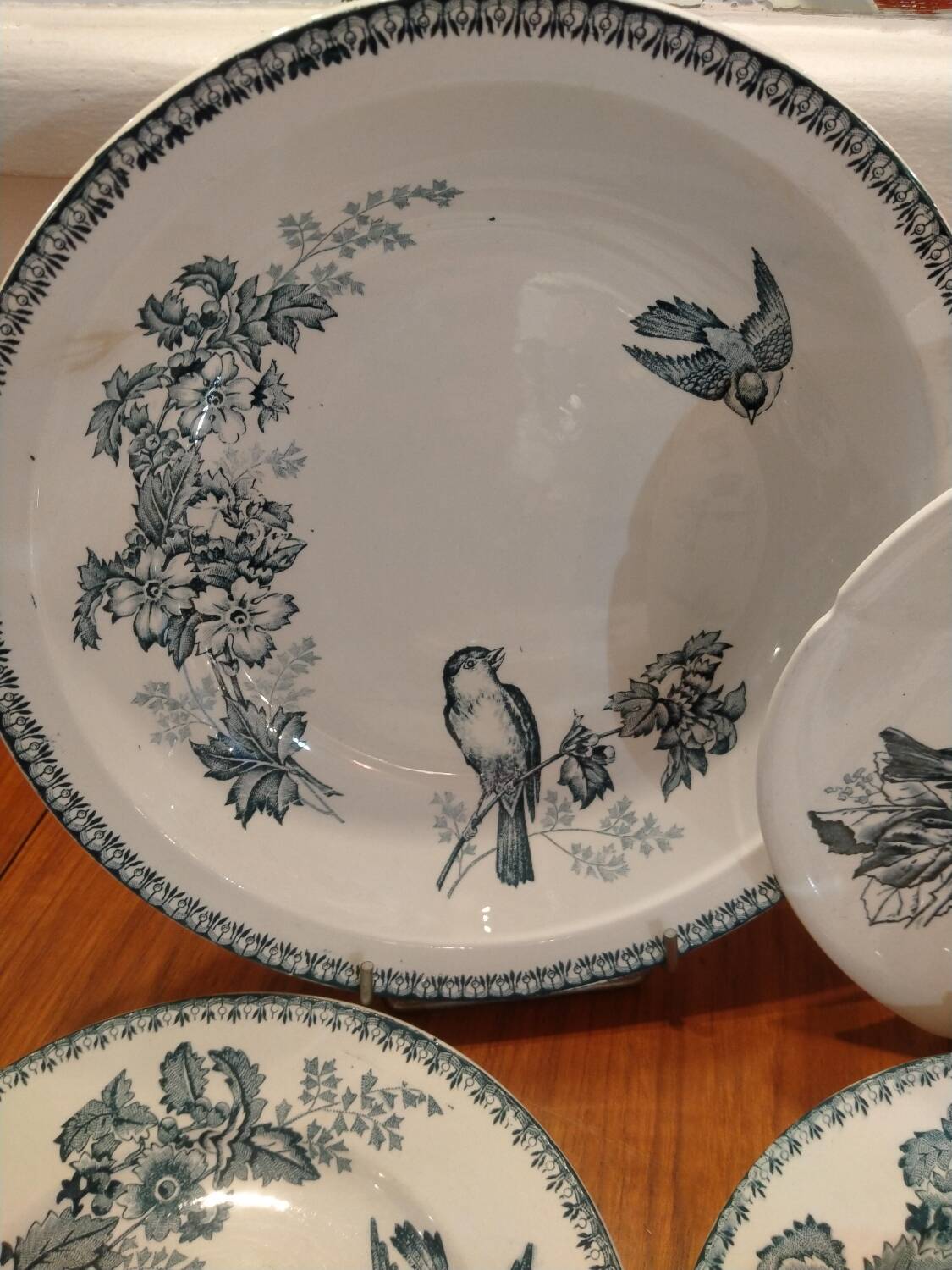 Iron Earth Service Tits