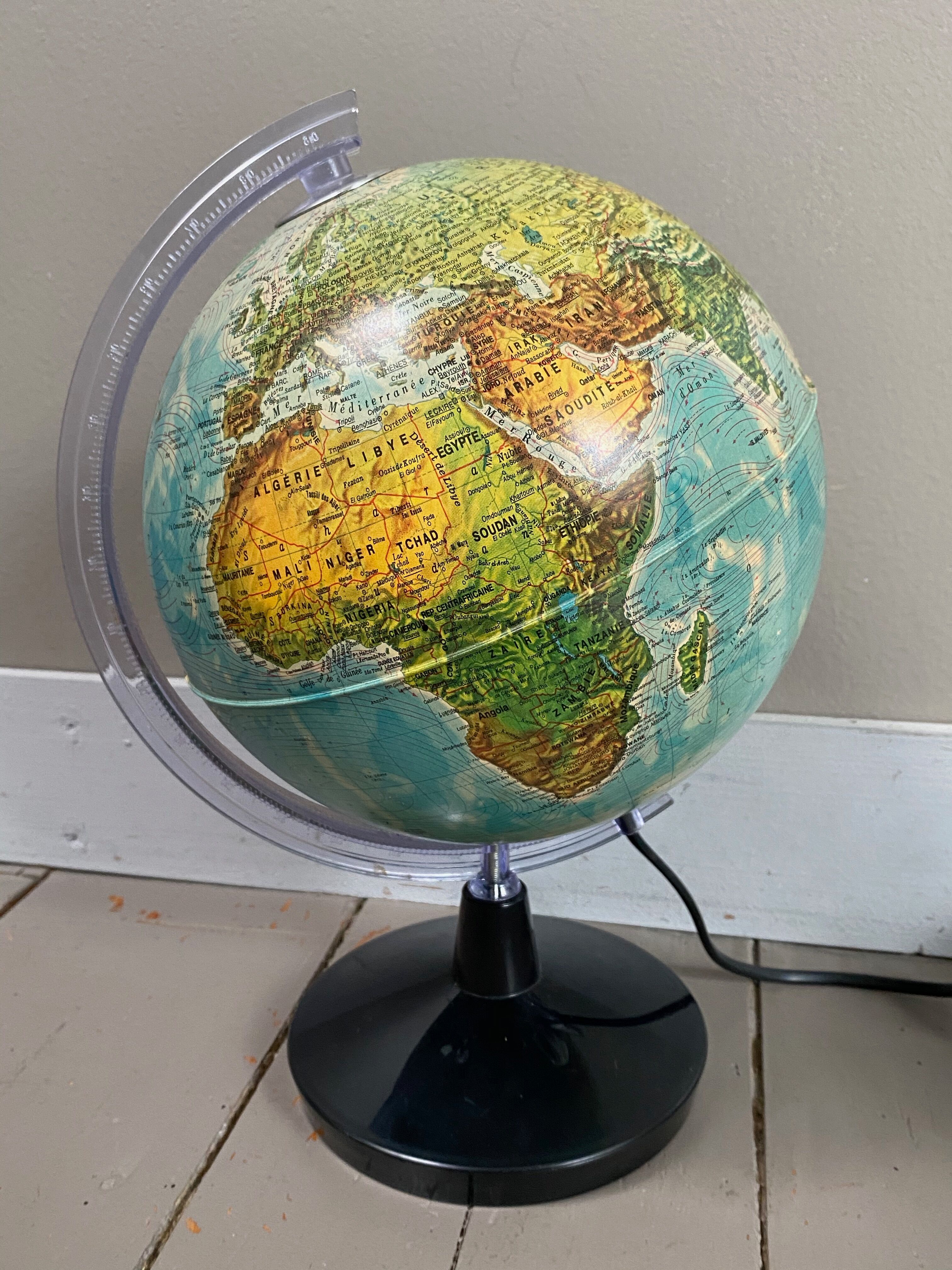 Vintage light globe