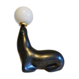 Lampe otarie noire irisée bleue en terre cuite