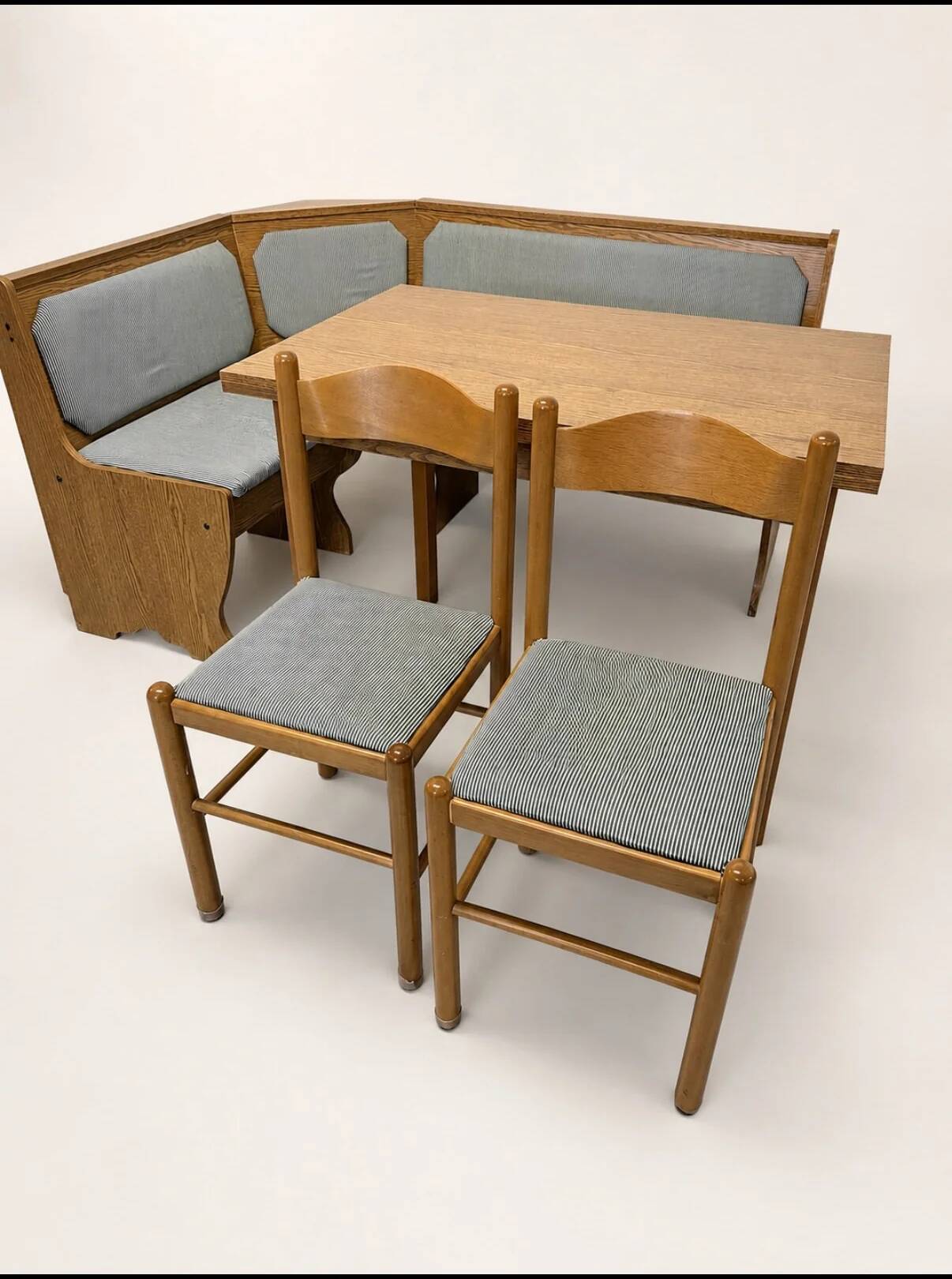 Ensemble vintage de coin repas en chêne — banquette, table extensible et 2 chaises