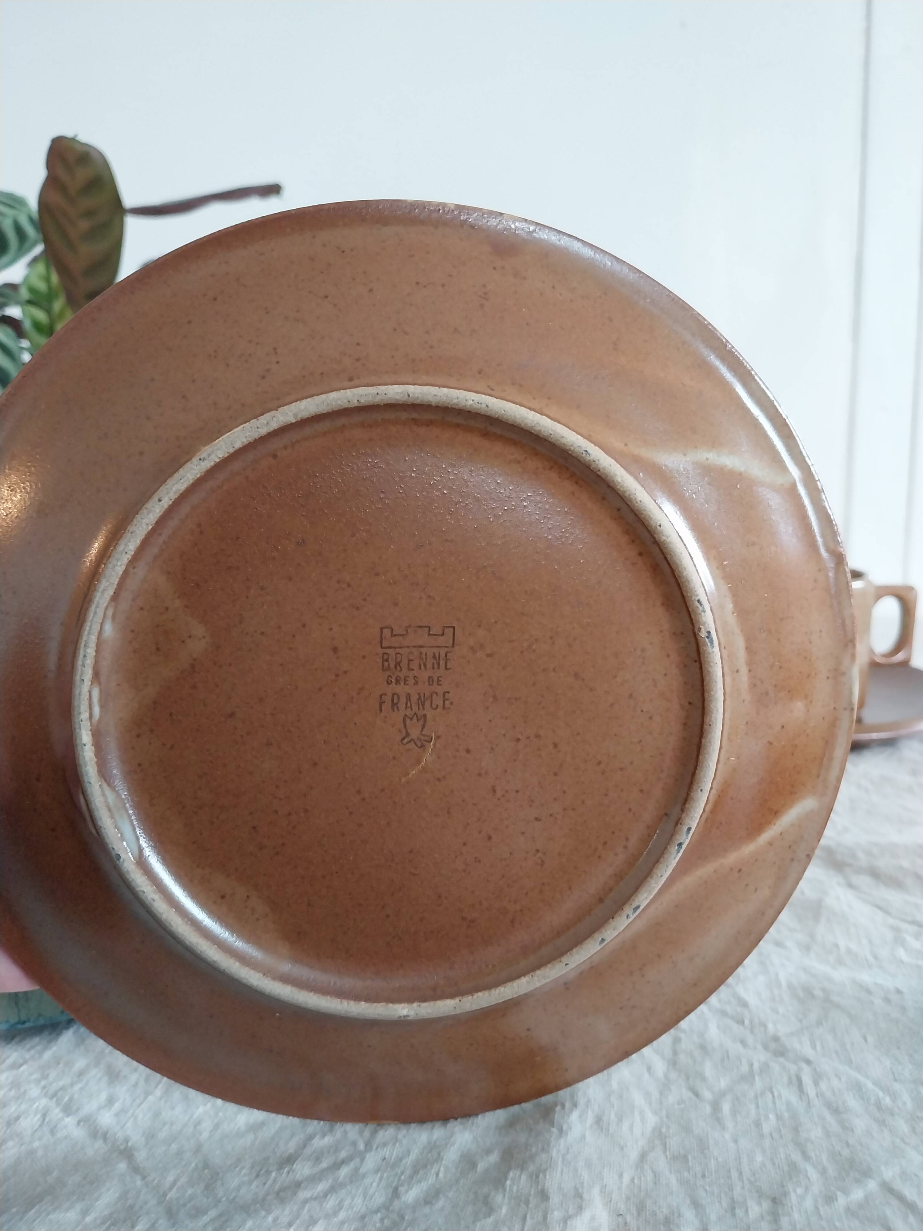 Tasses en grès de brenne