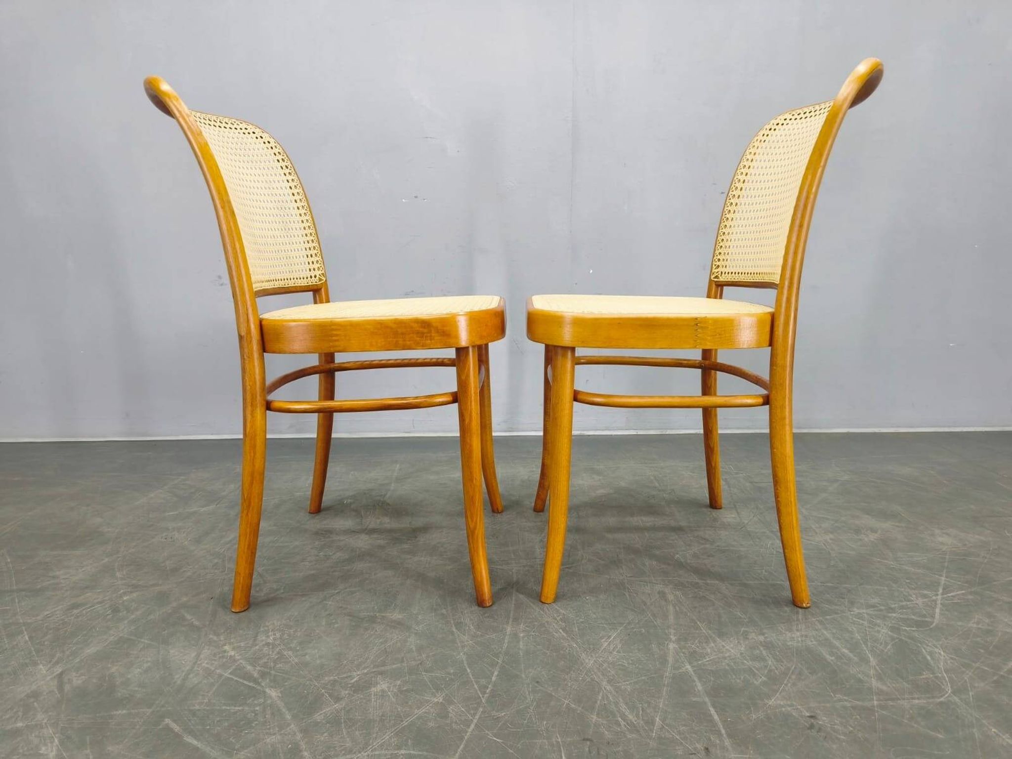 Ensemble de 4 Chaises en Bois Cintré No. 811 après Hoffmann, années 1990