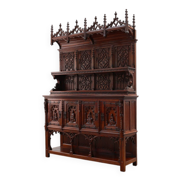 Rare grande armoire néogothique en chêne sculpté à la main du début du XIXe siècle