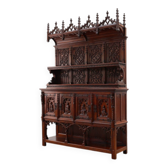 Rare grande armoire néogothique en chêne sculpté à la main du début du XIXe siècle