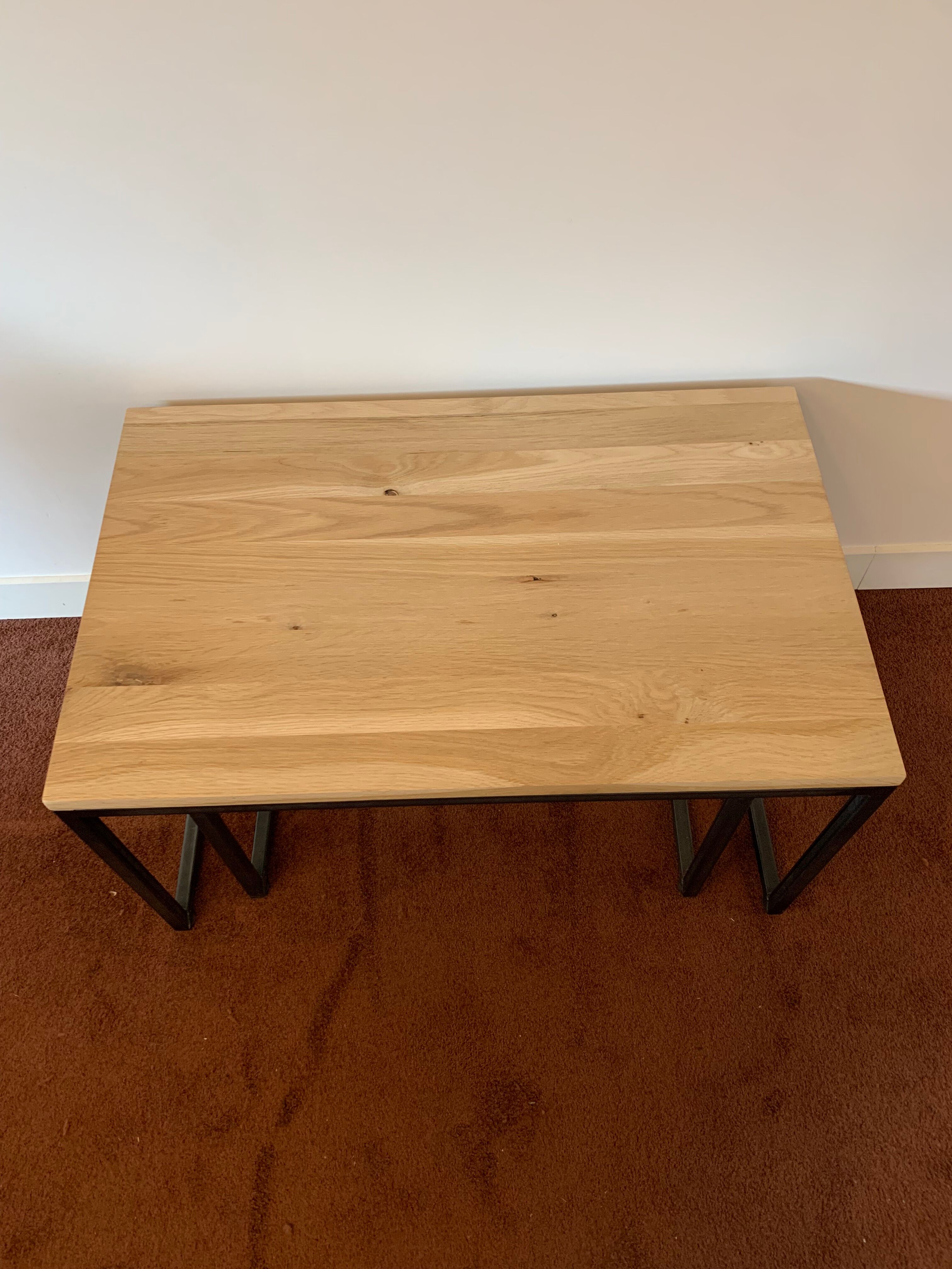 Trundle coffee table in solid oak and metal