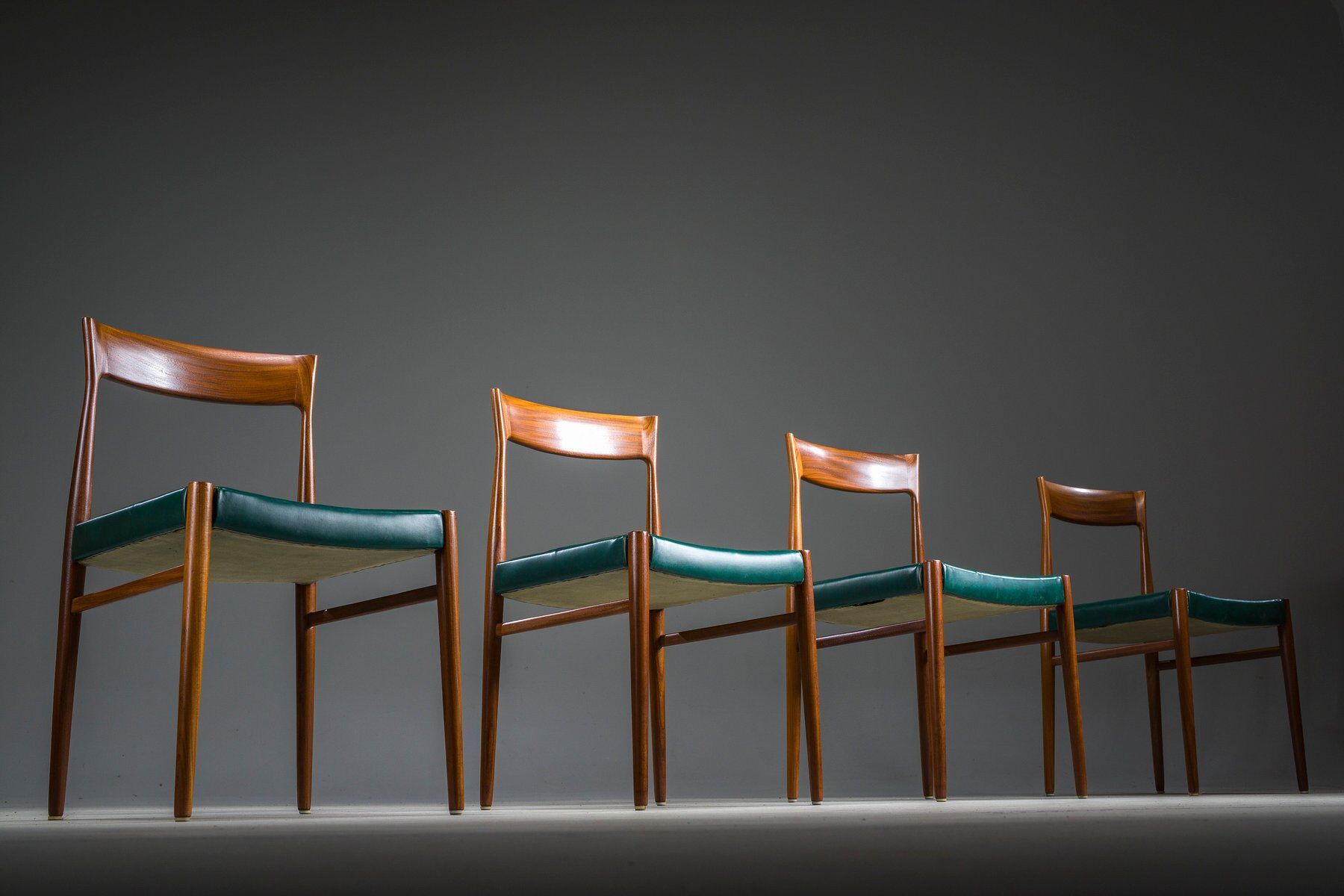 Chaises de salle à manger en similicuir vert botanique, années 1970, lot de 4