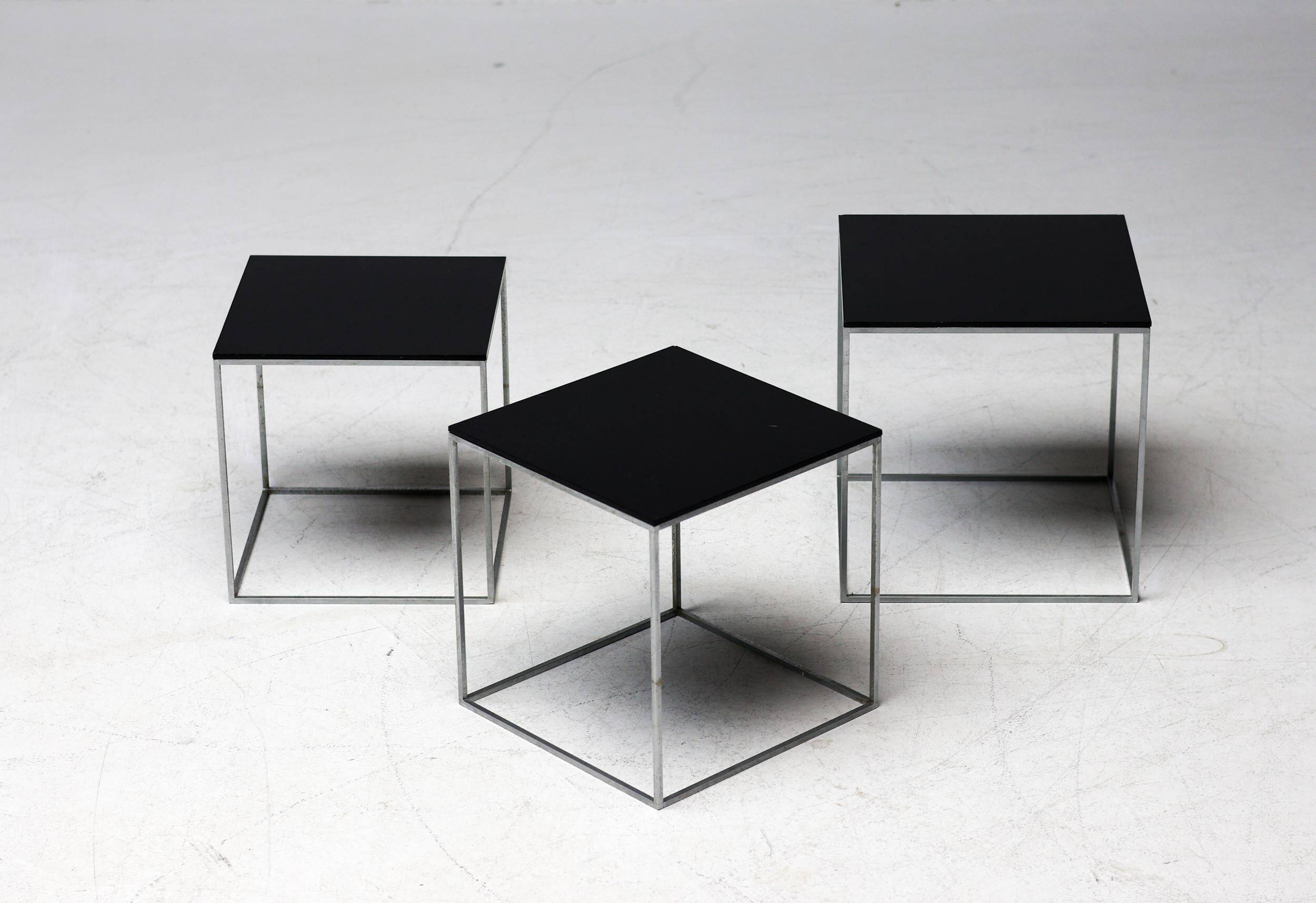 Tables gigognes PK71 de Poul Kjærholm pour E. Kold Christensen, début de la production de 1960
