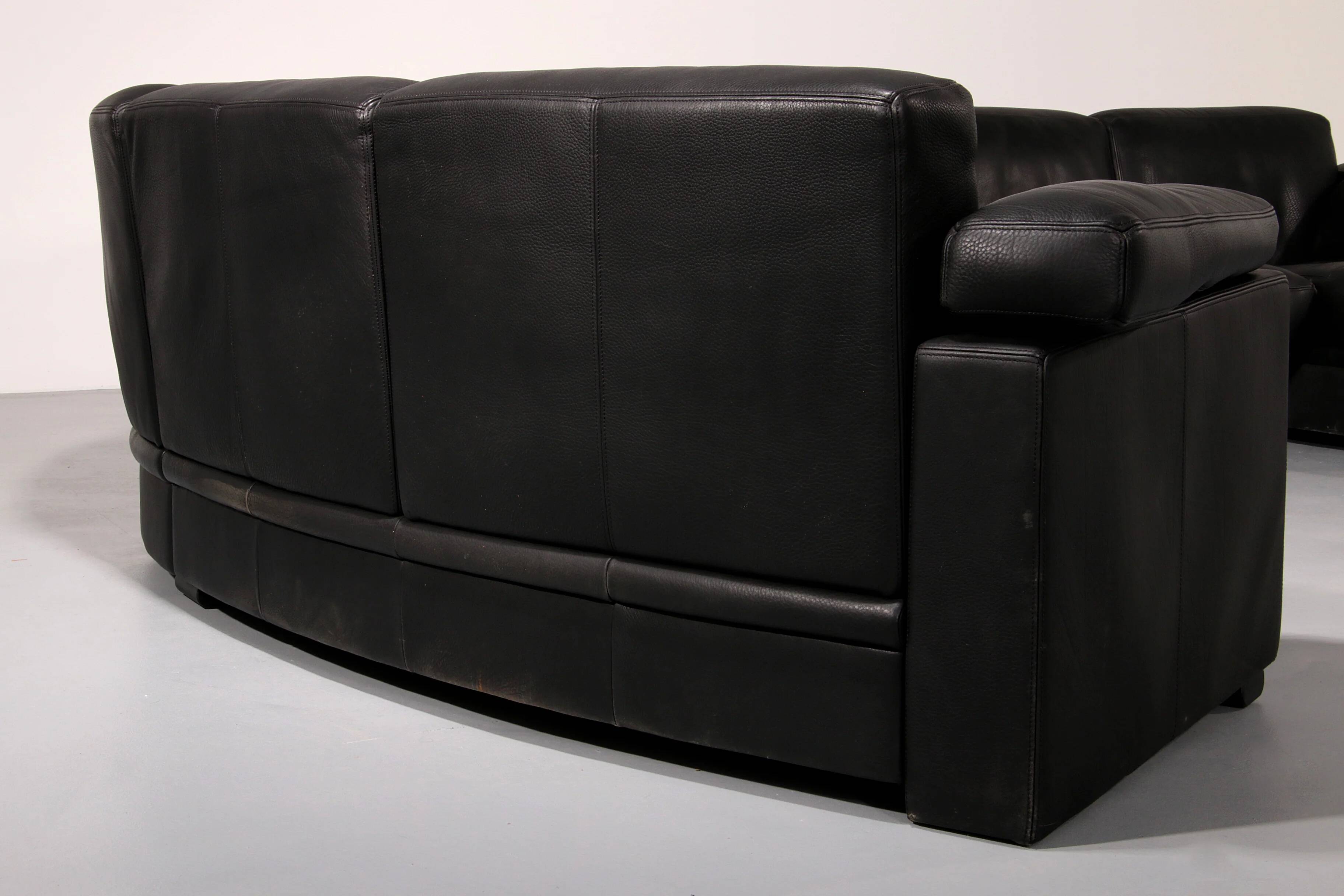 De Sede modular 7-piece mid-century leather sofa in black – Swiss icon