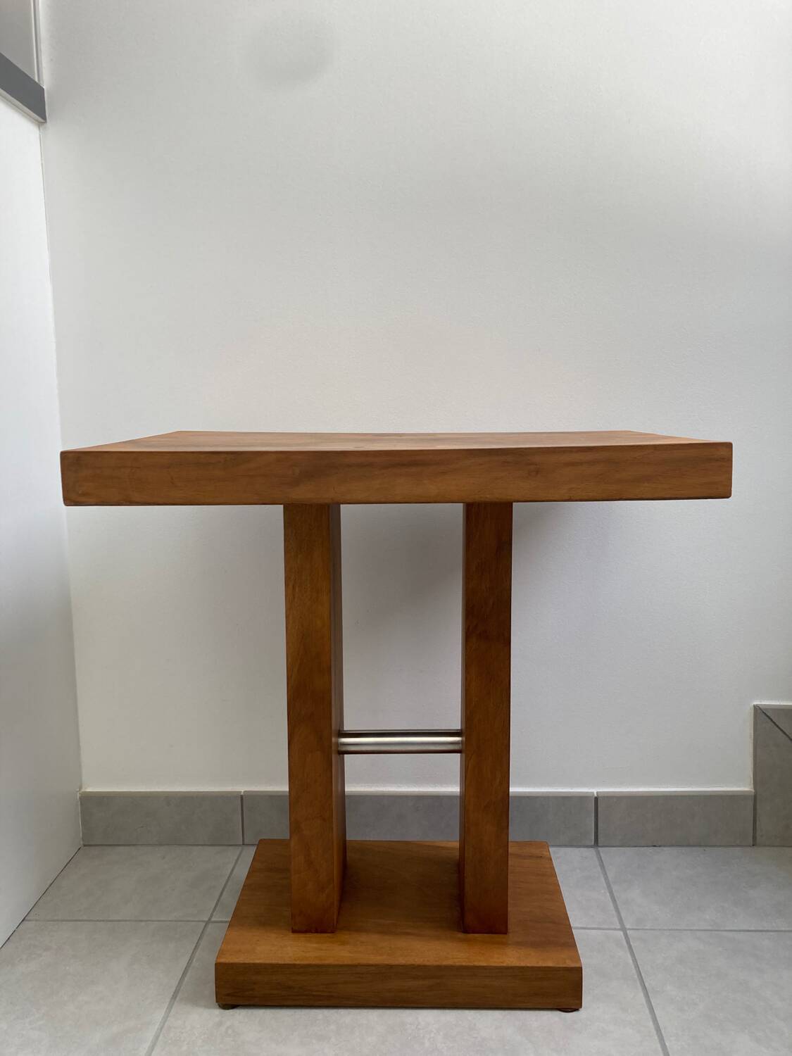 Art Deco side table / end table
