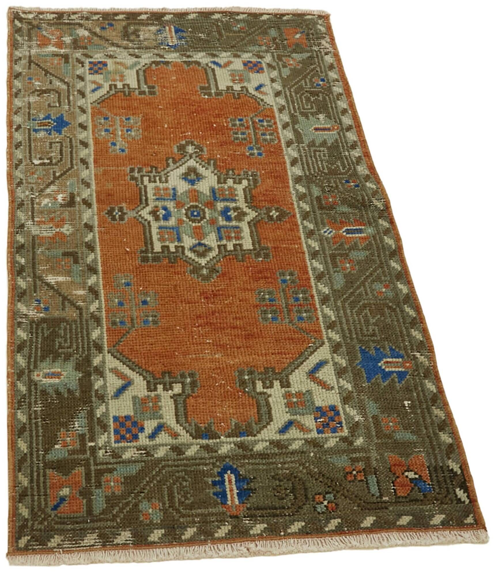 Turkish Vintage Anatolian Rug 69 cm x 120 cm