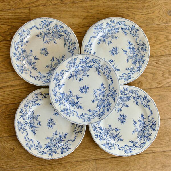 Assiettes plates en terre de fer Sarreguemines ''Epine'', XIXe