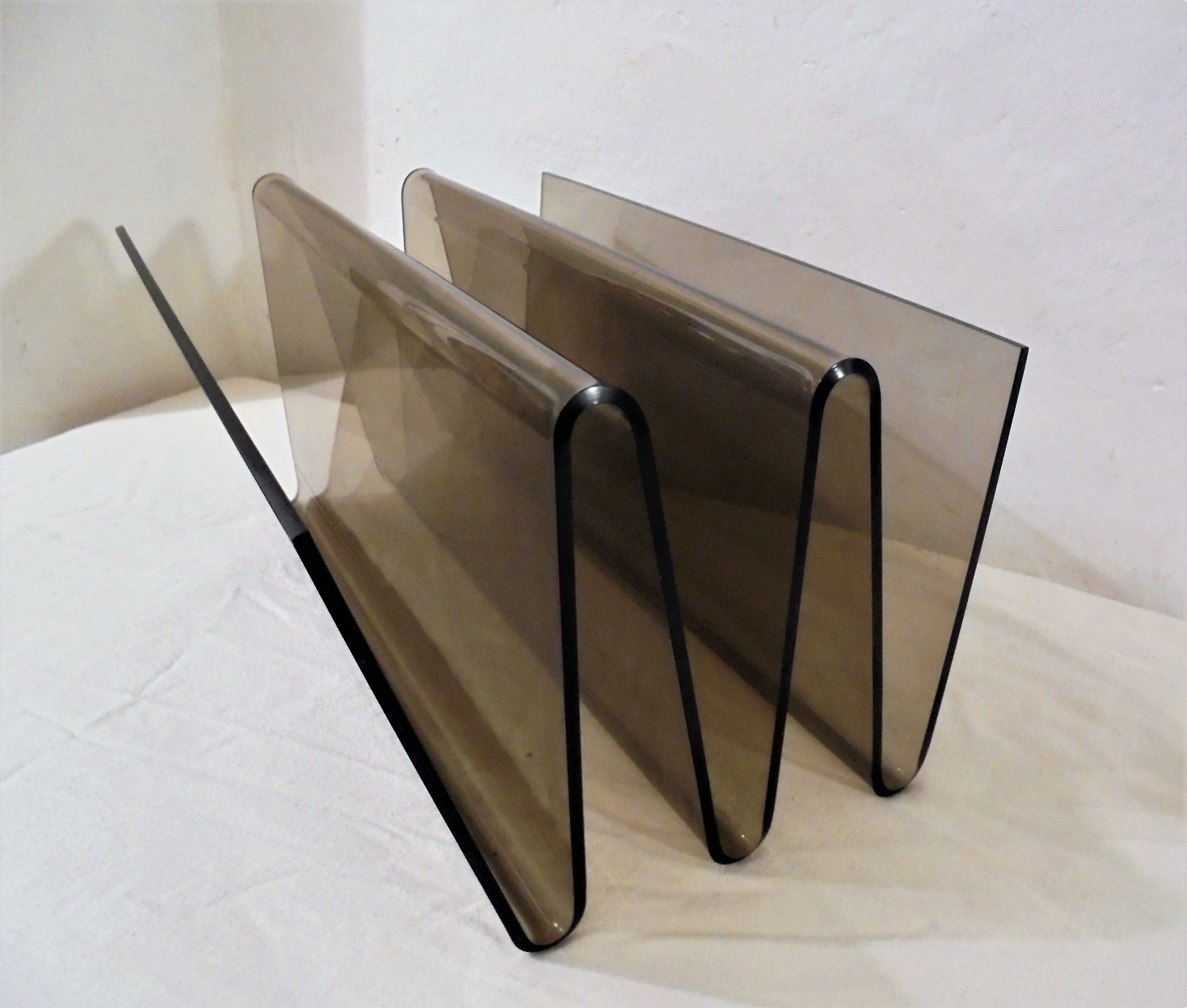 Magazines rack, smoked plexi