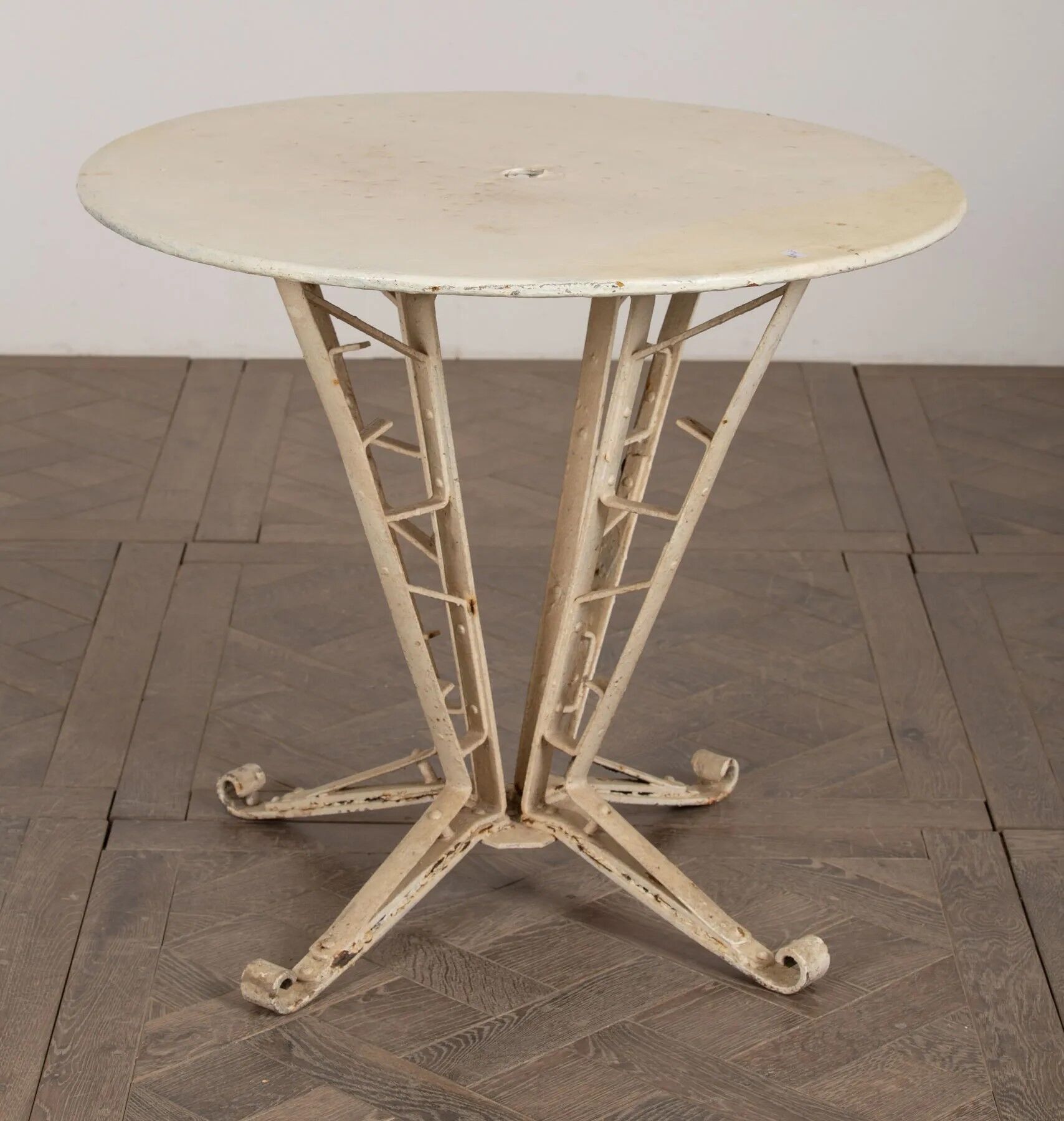 Garden table / iron bistro