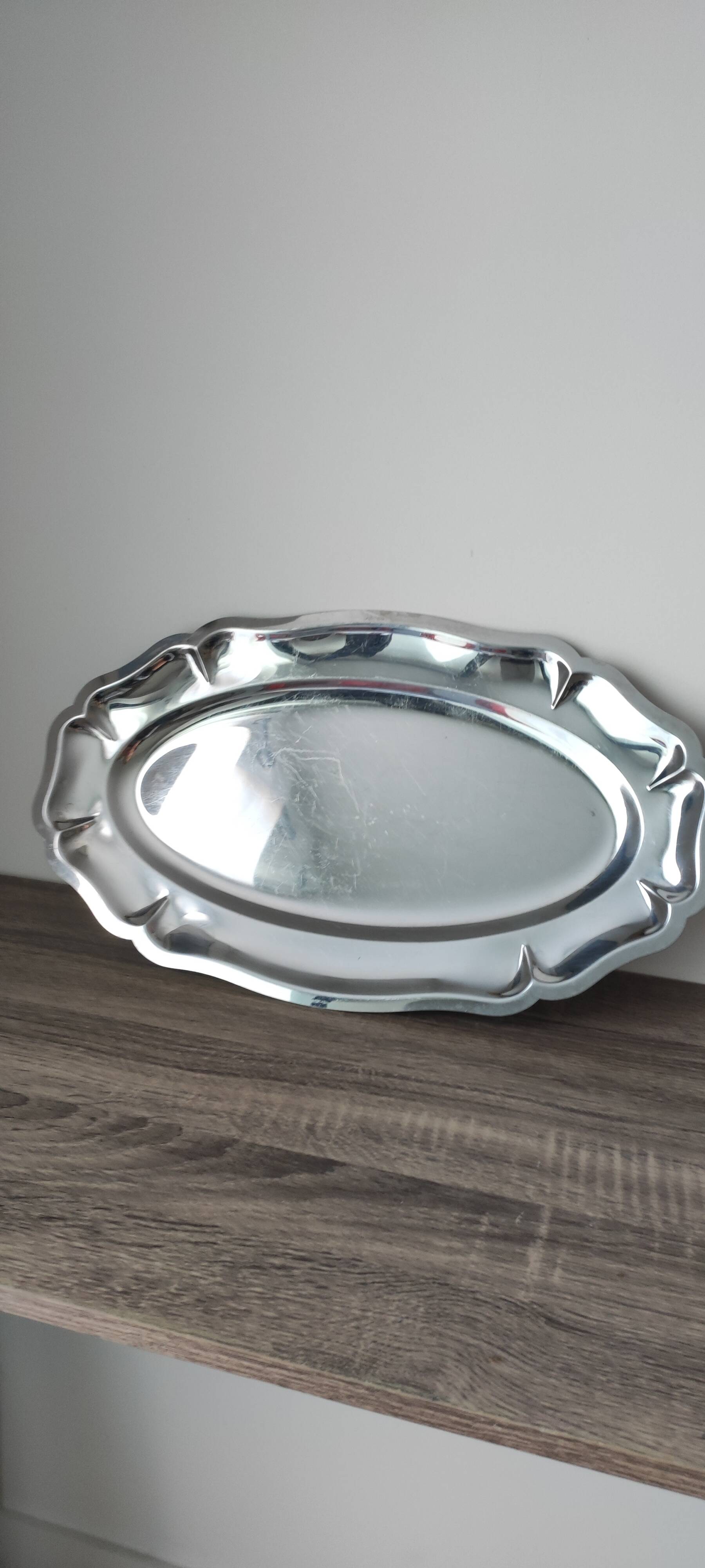 Oval silver-plated metal dish, 1980s.