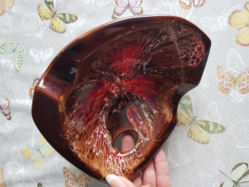 Decorative ceramic ashtray with empty pocket from Vallauris Vintage