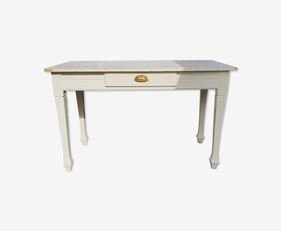 Table ancienne blanche