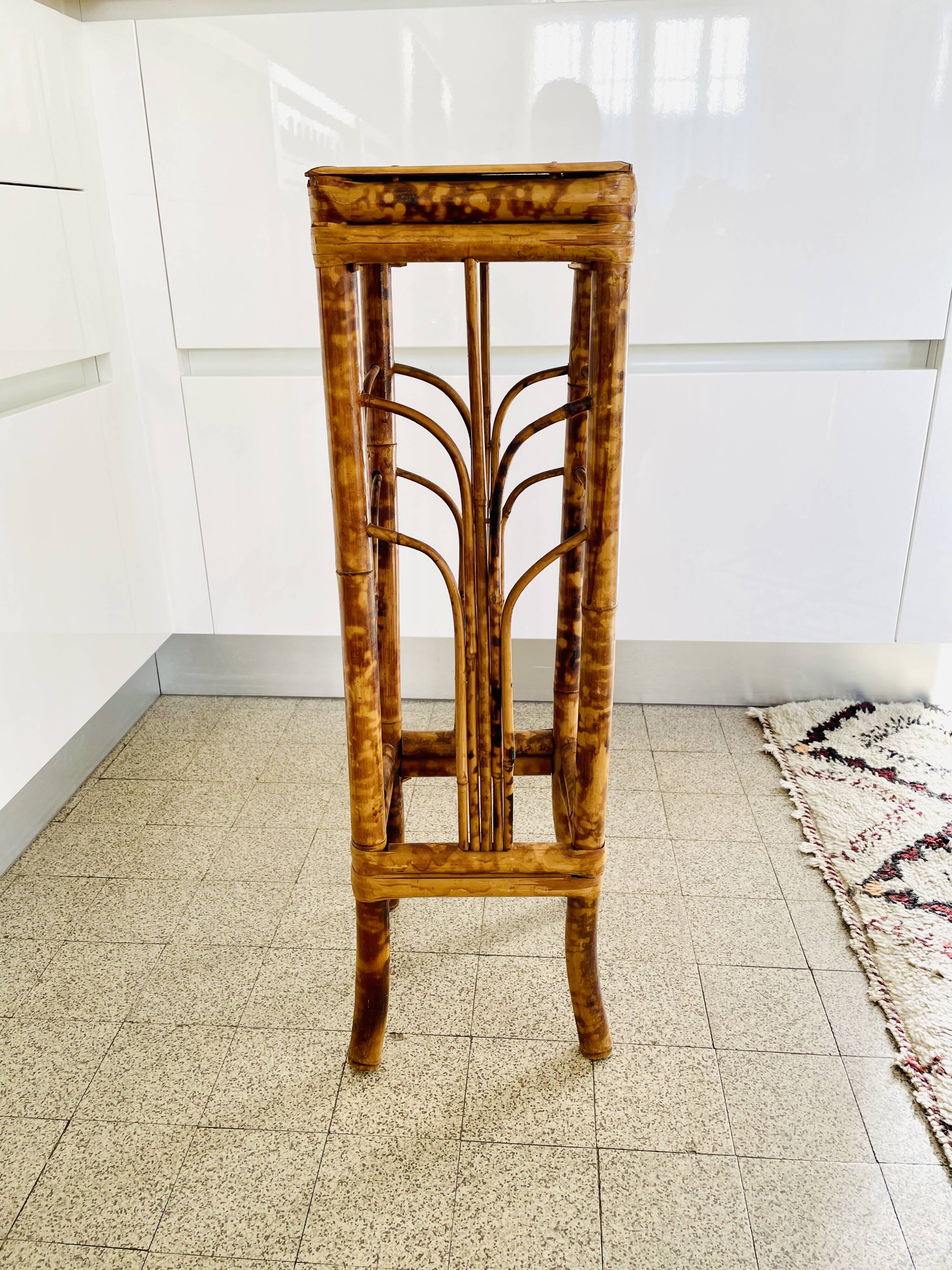 Vintage bamboo saddle pedestal table
