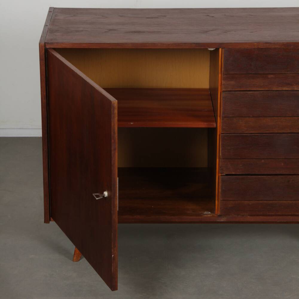Commode vintage en chêne teinté modèle U-458 par Jiri Jiroutek, 1960