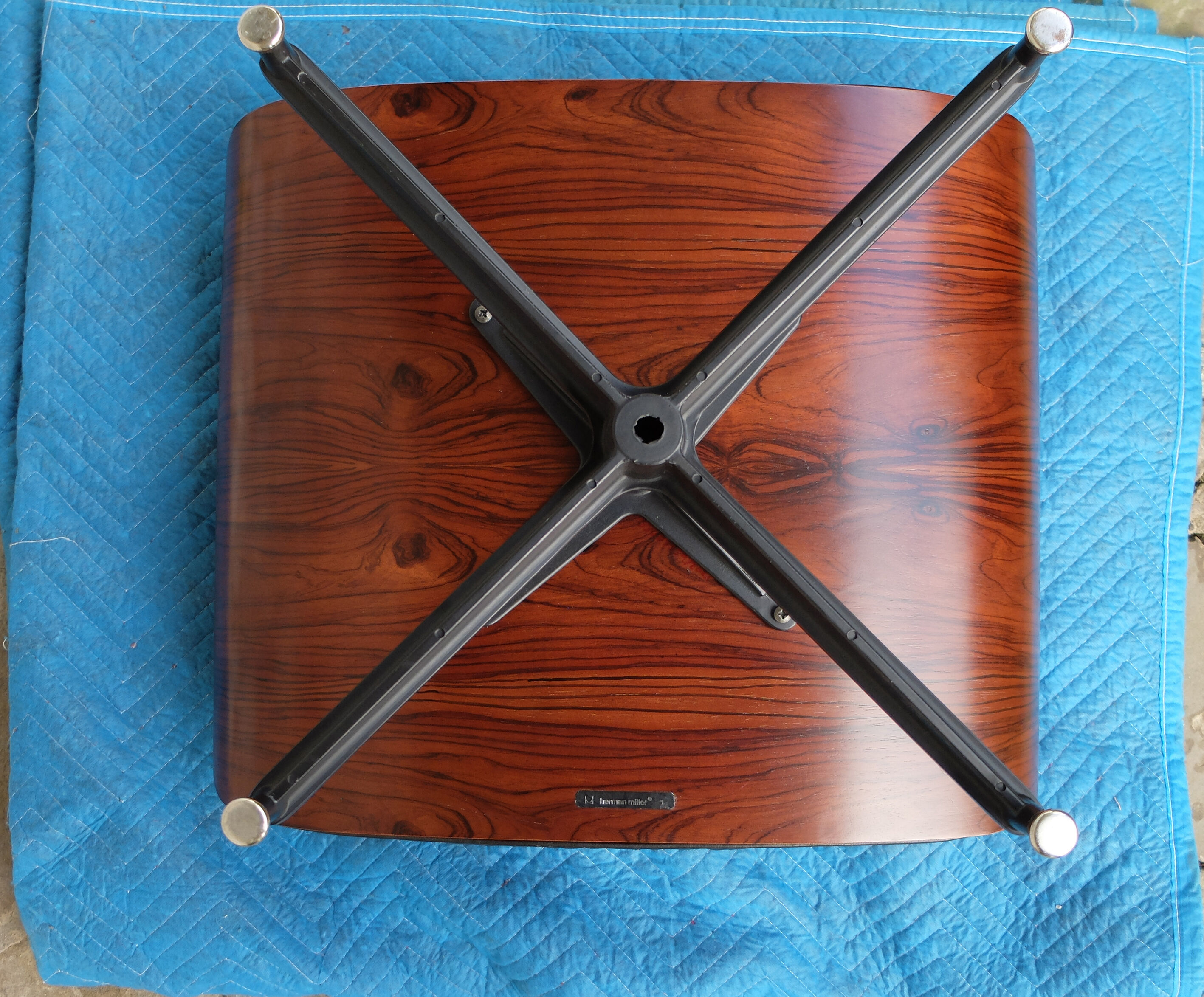 Lounge chair & ottoman rosewood from Rio by Charles & Ray Eames edition Herman Miller USA, 1970