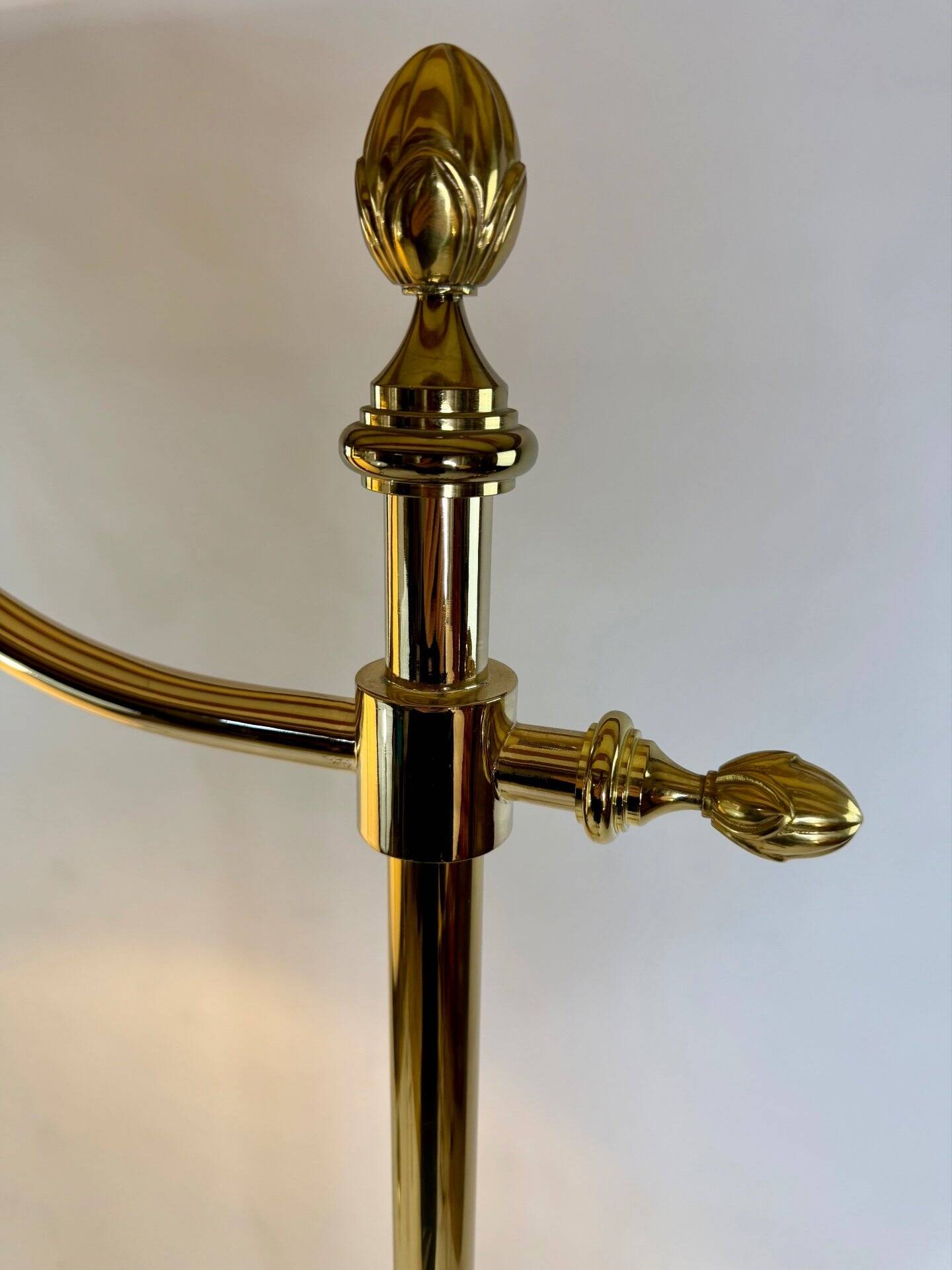 Reading lamp from a luxury hotel, signed Chapman USA, originally from the Hotel George V, Four Seasons Paris