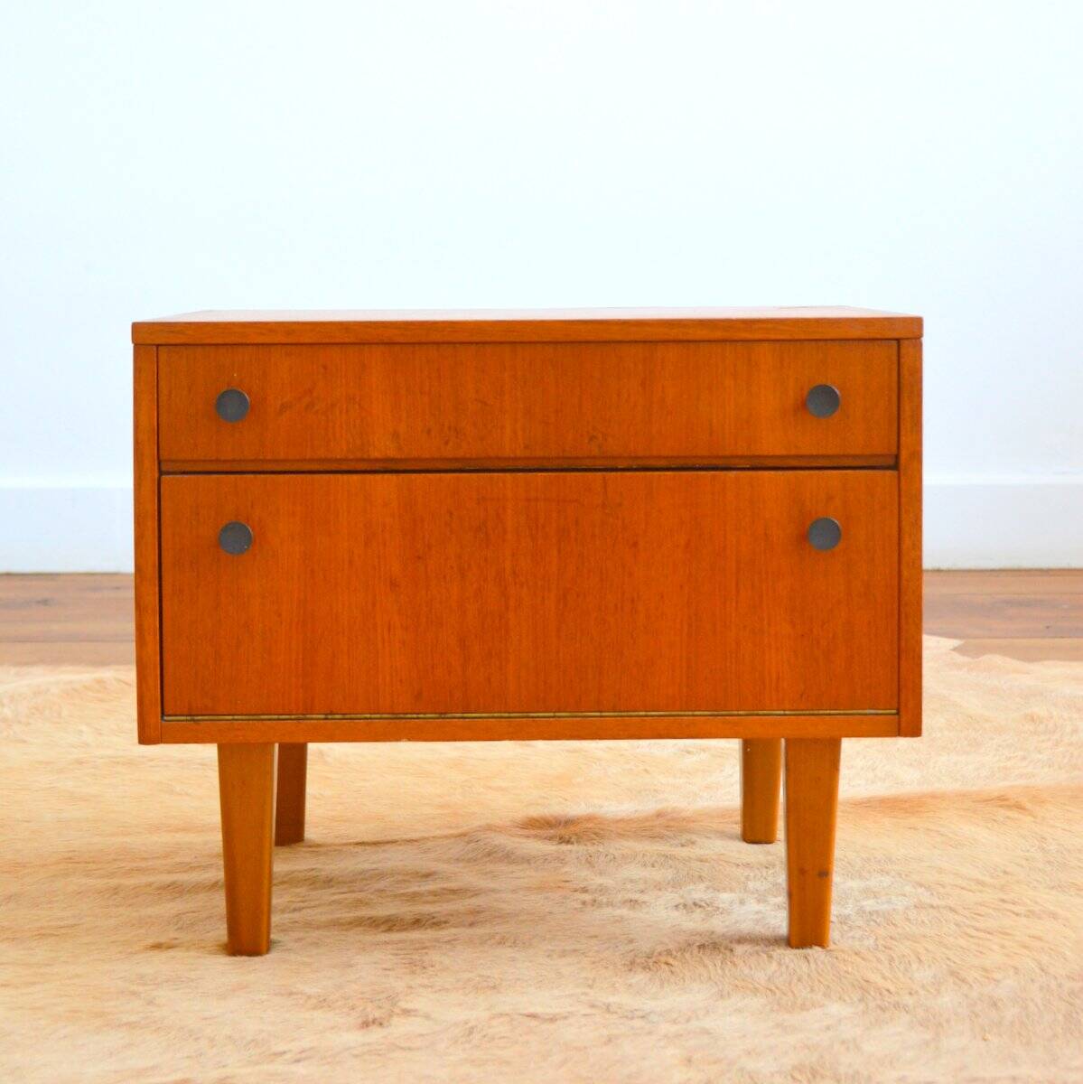 Scandinavian 1960s vintage bedside table / side table