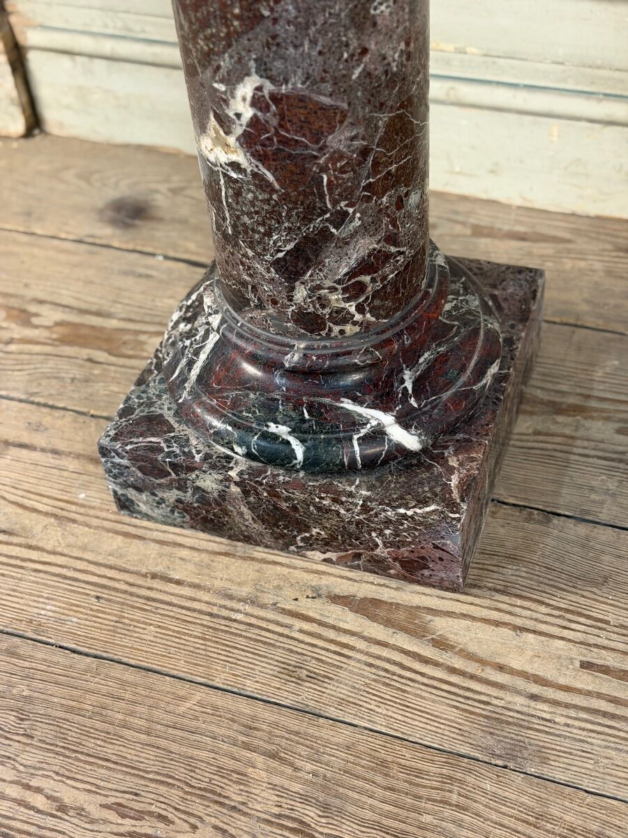 Levento marble column, around 1880