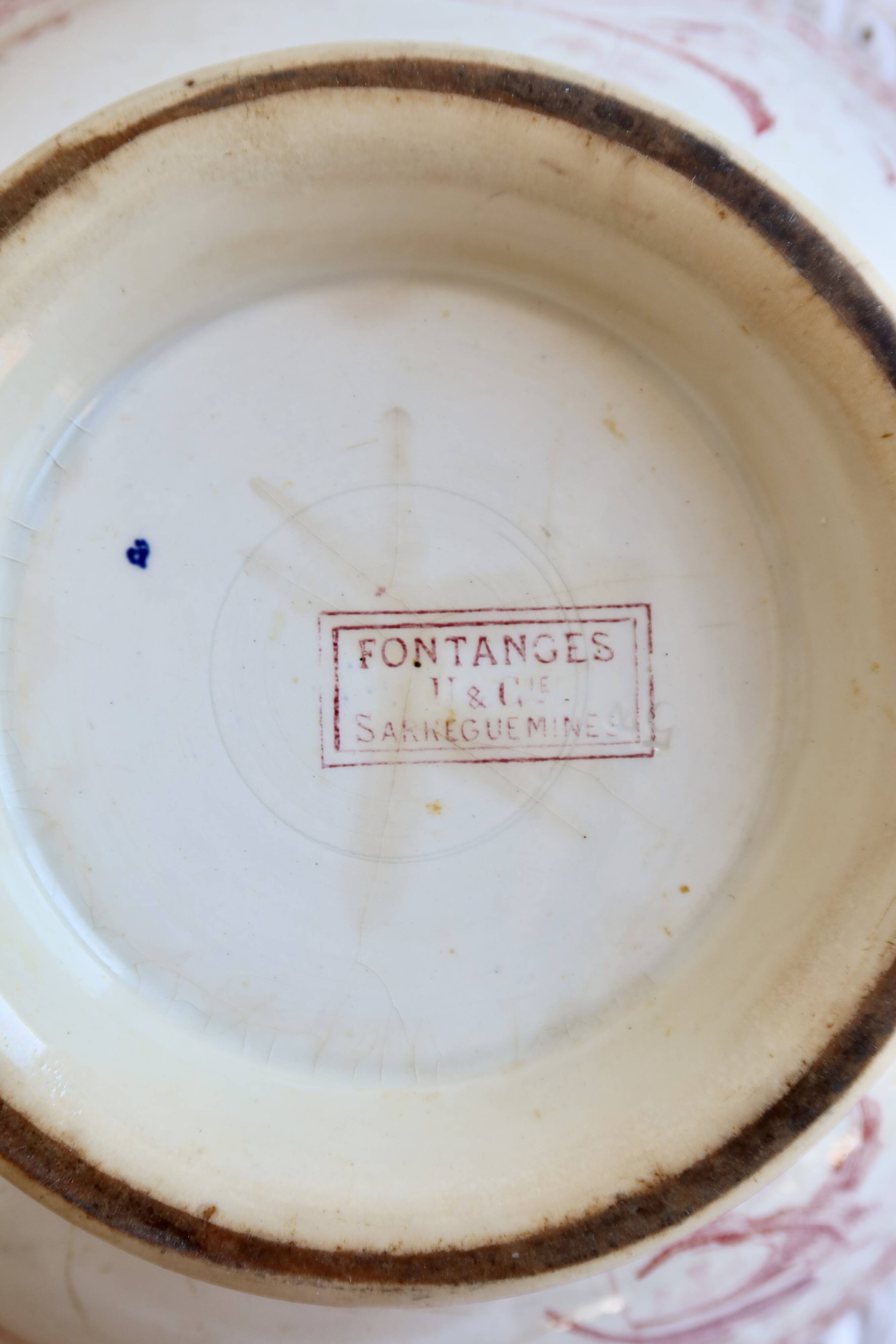 Antique pink ironstone salad bowl Sarreguemines - Fontanges model