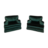 Paire de fauteuils en velours vert avec accoudoirs