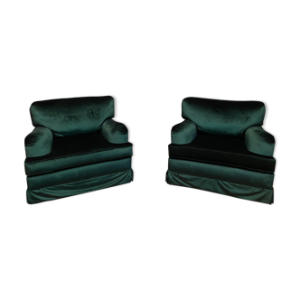 Pair of green velvet armchairs with armrests