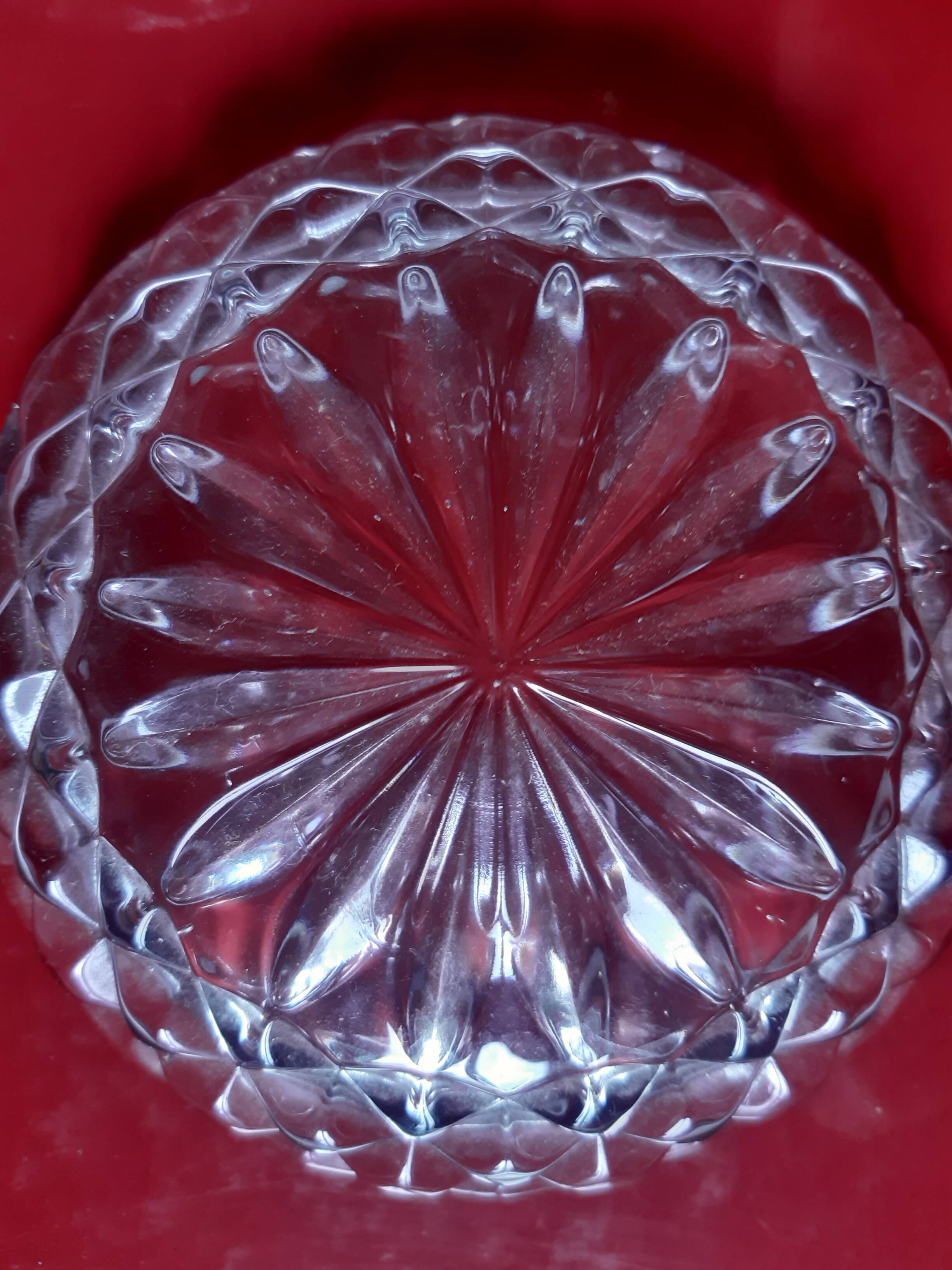 Bonbonnière, cut glass trinket dish.