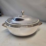 Soup tureen or vegetable dish in silver-plated metal – French silversmithing