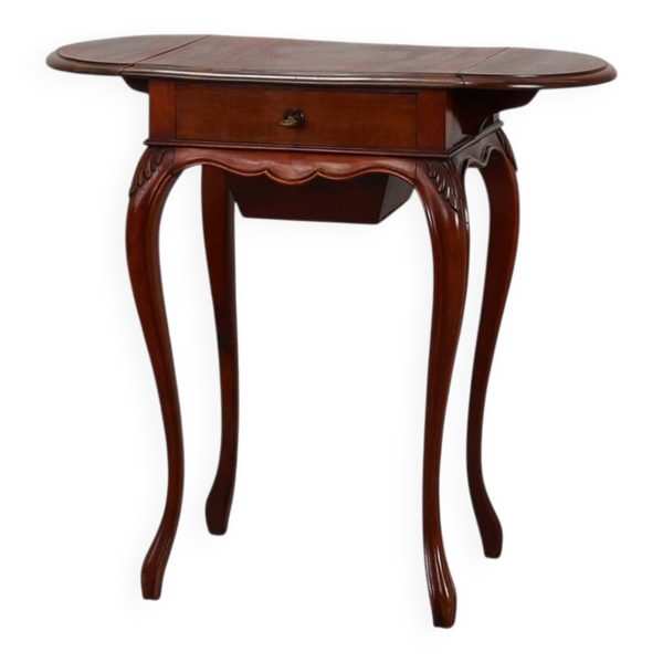 Table d'appoint en noyer de style Louis XV français de la fin du 19e siècle avec tiroir et S