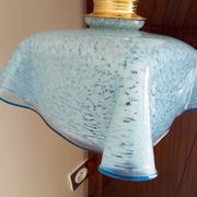 Applique murale Vintage opaline drapée verre de Clichy bleue mouchetée.