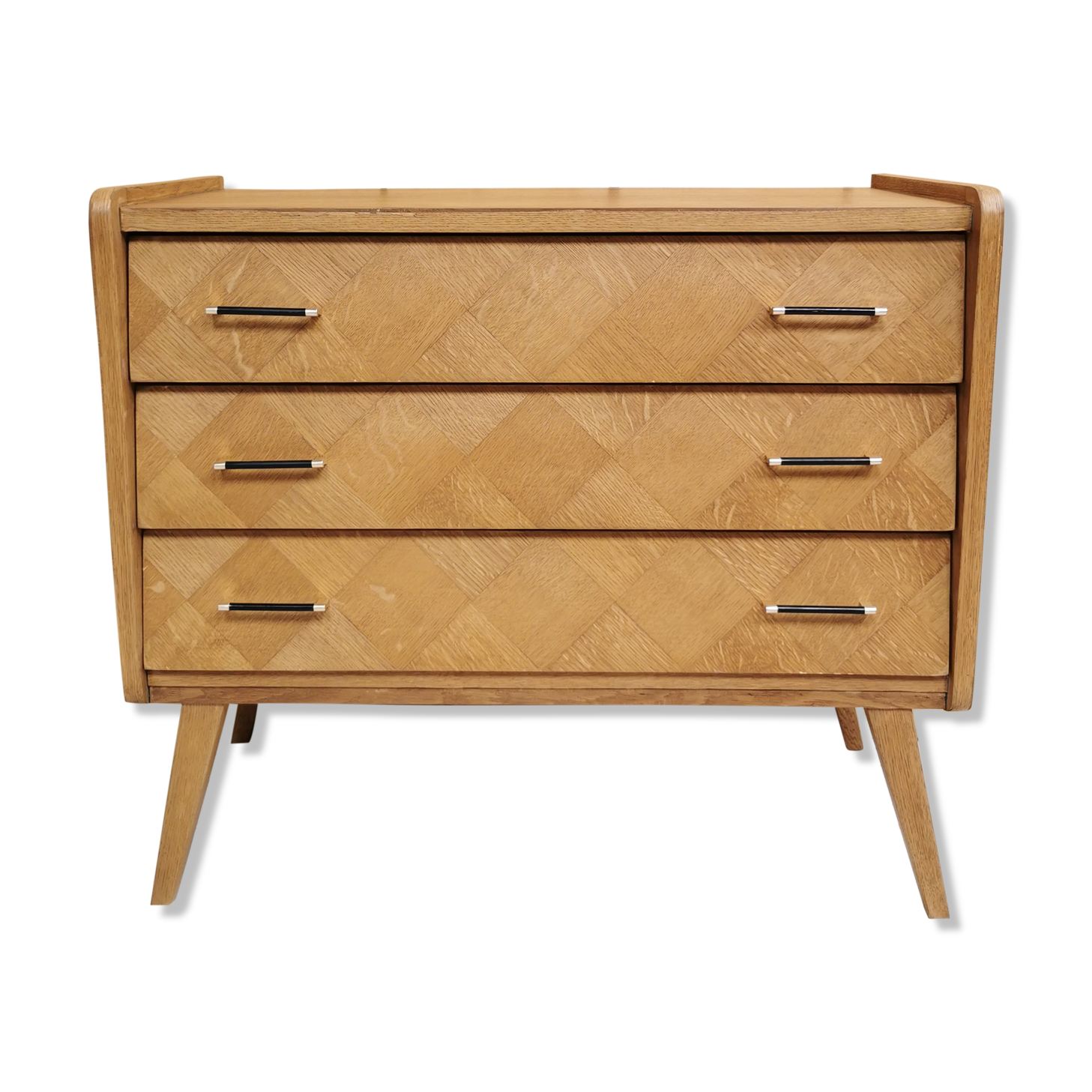 Chest of drawer compass feet