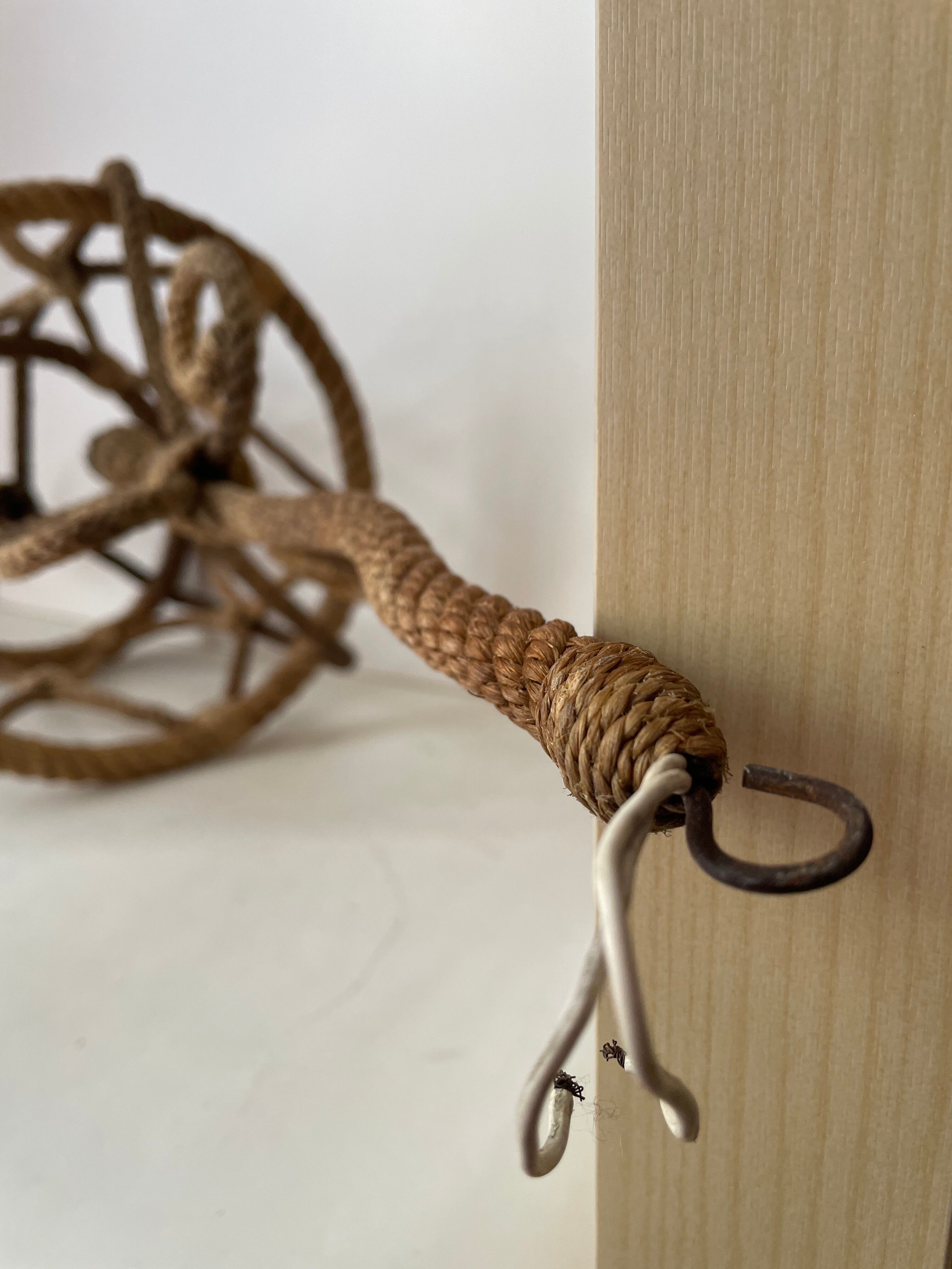 Rope lantern suspension