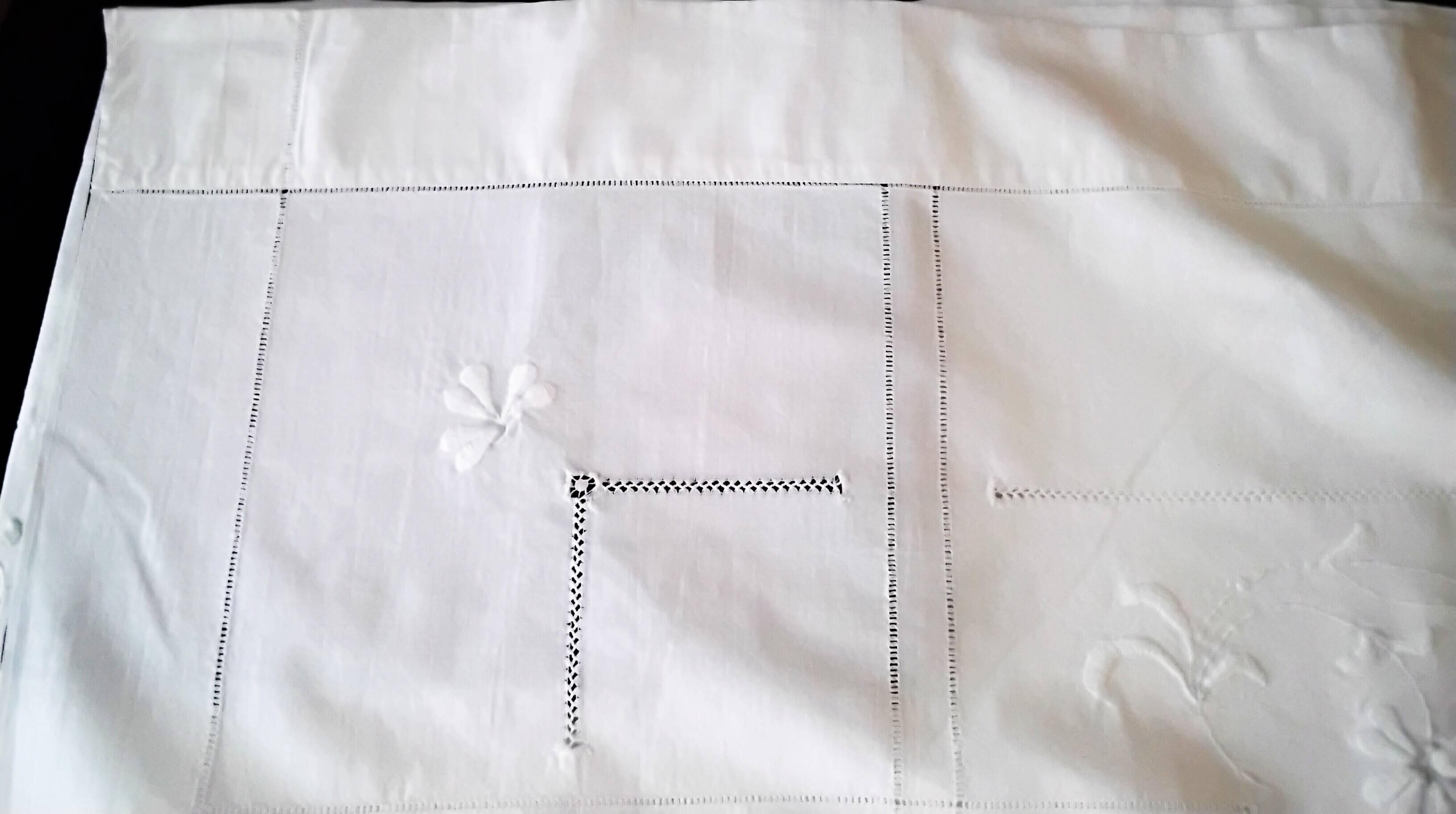 White cotton sheet with embroidery and cutwork 2.25 x 3.05 m