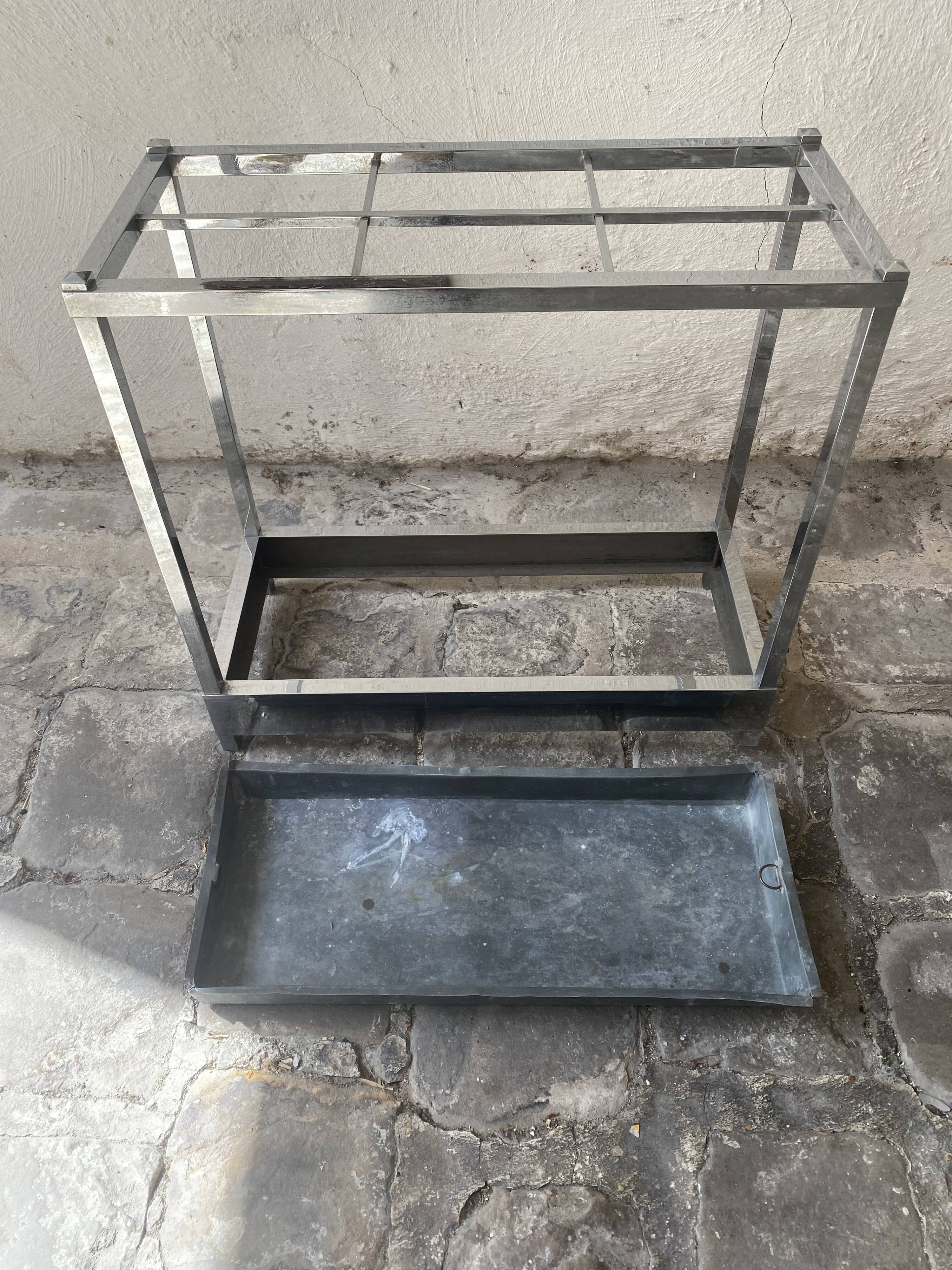 Chromed metal umbrella stand