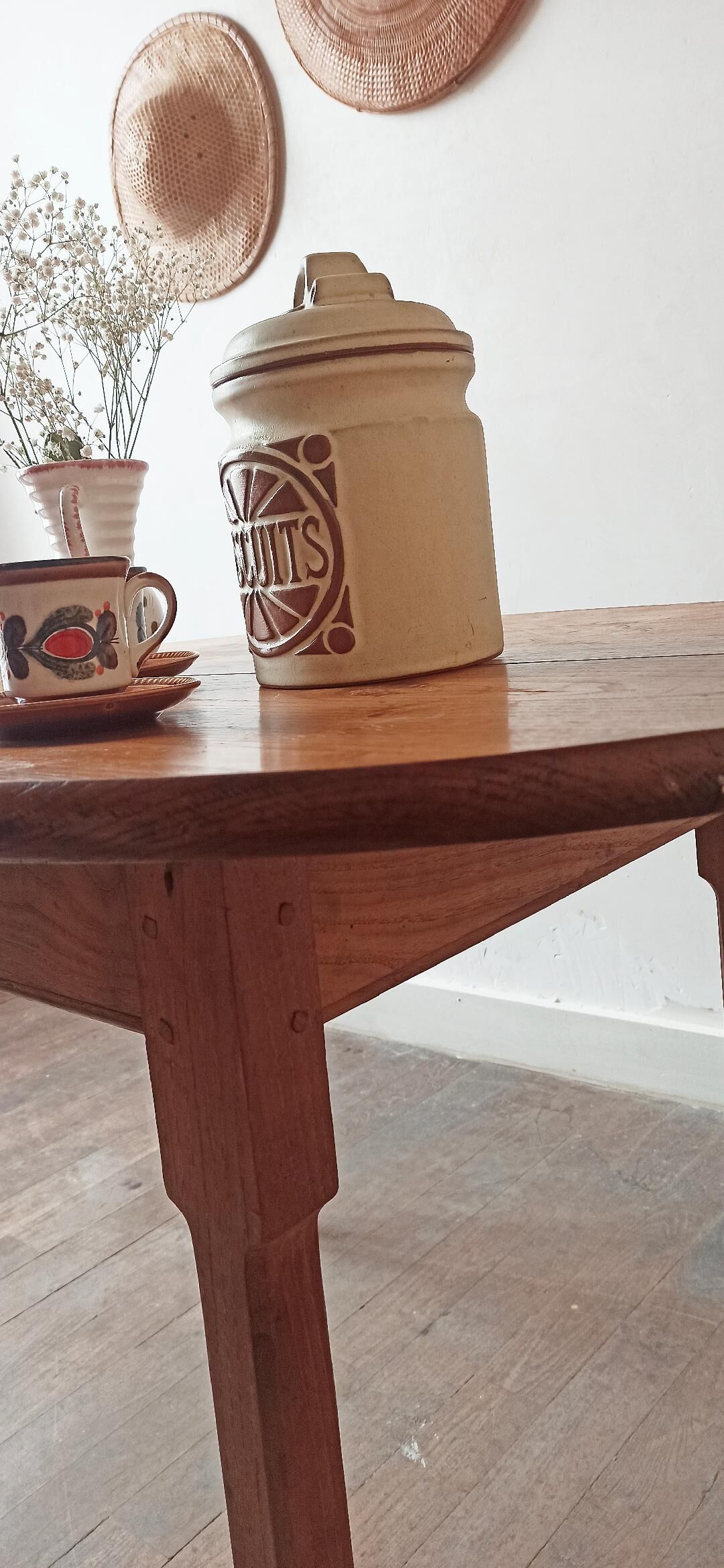 vintage oval dining table made of solid wood