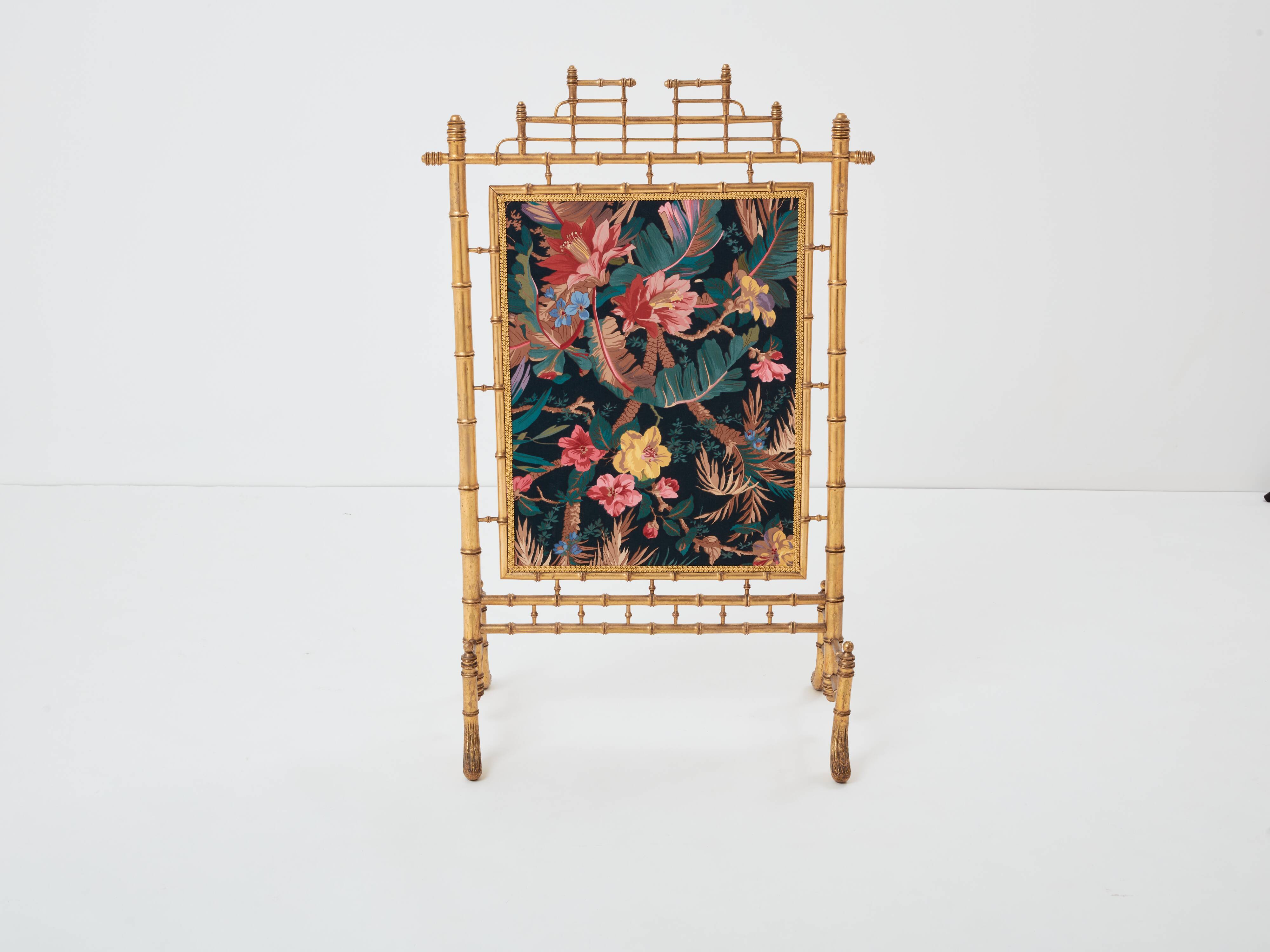 Decorative gilded wood fire screen faDecorative gilded wood fire screen bamboo and silk style 1960s