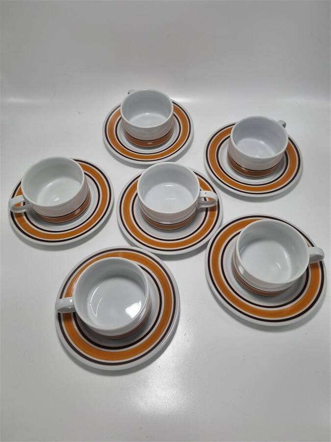 Set of 6 vintage cups